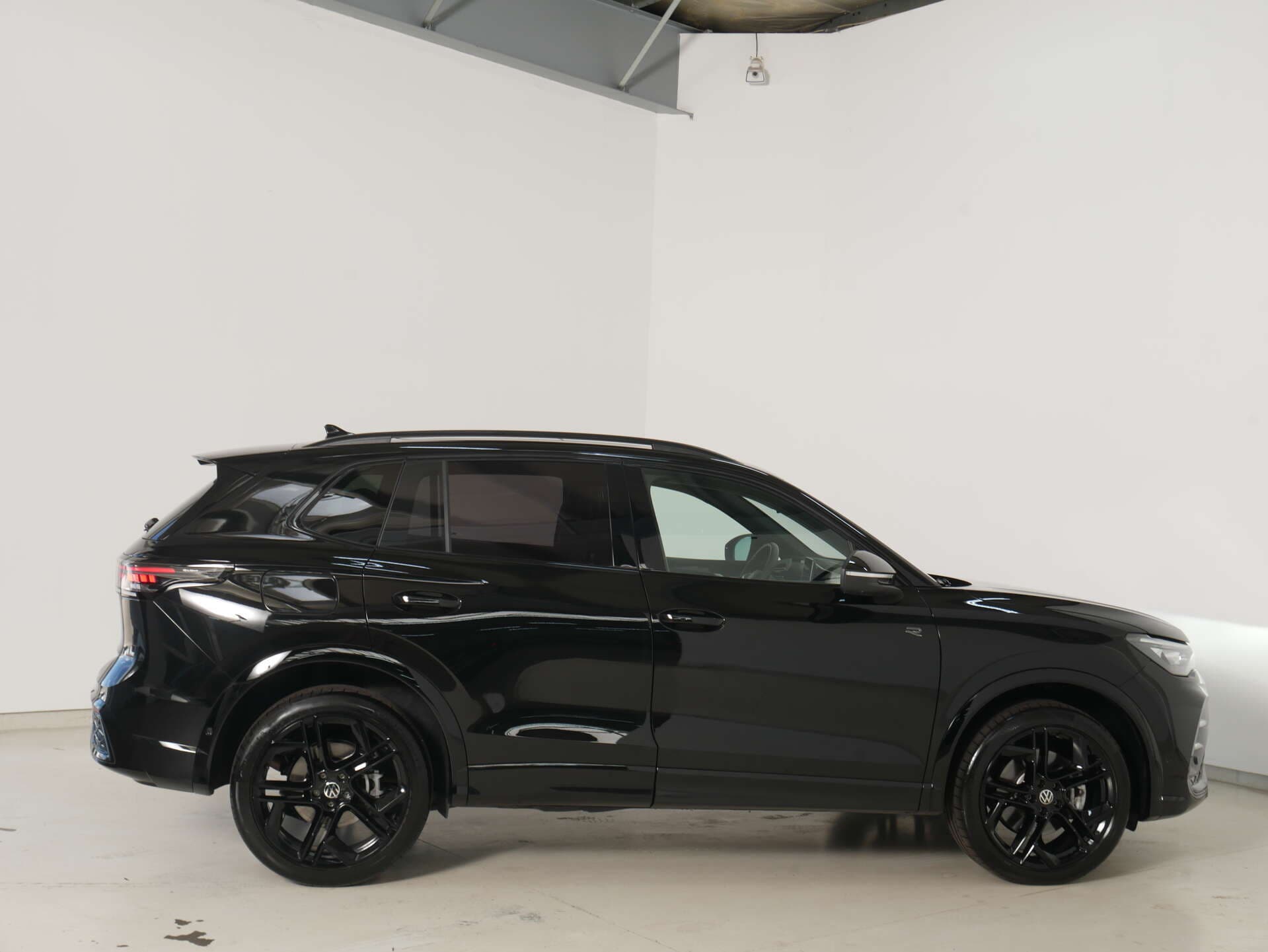 VOLKSWAGEN Tiguan, photo 2 sur 17