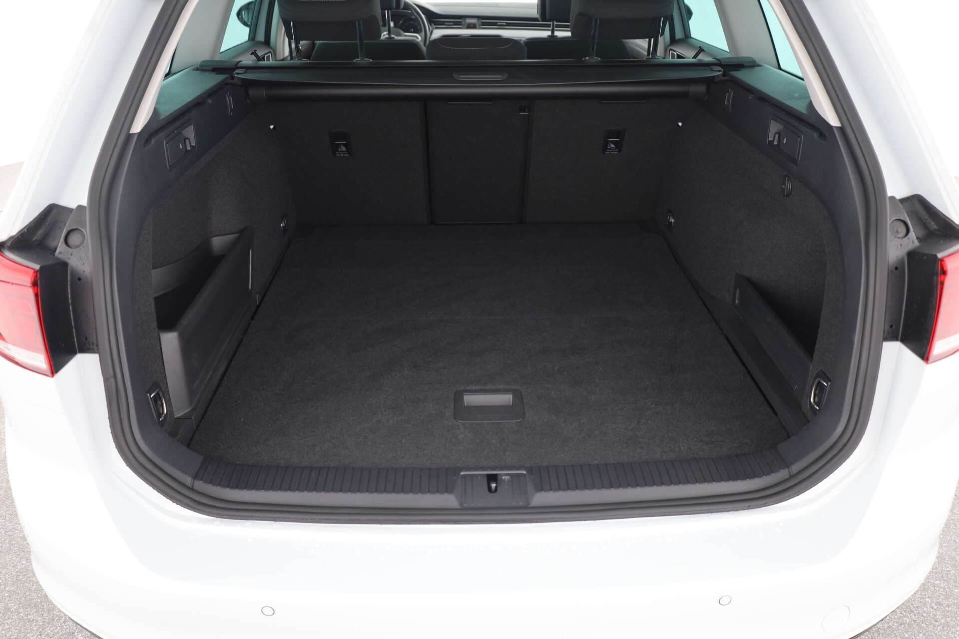 VOLKSWAGEN Passat Variant, photo 13 sur 17