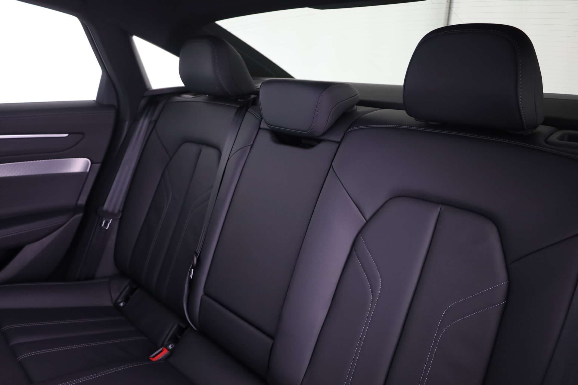 AUDI A6 Limousine, photo 11 sur 17