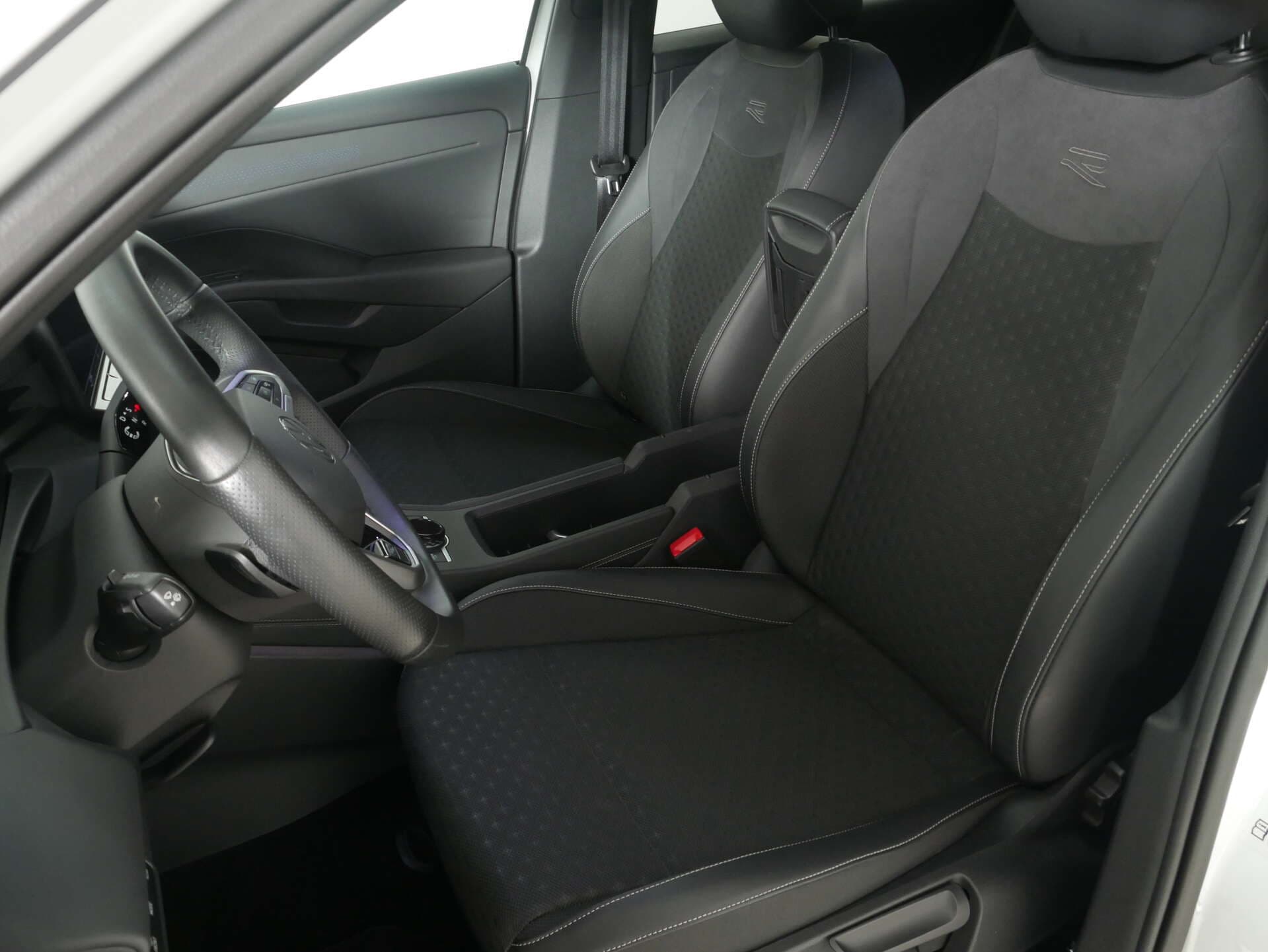 VOLKSWAGEN T-Roc, photo 8 sur 17