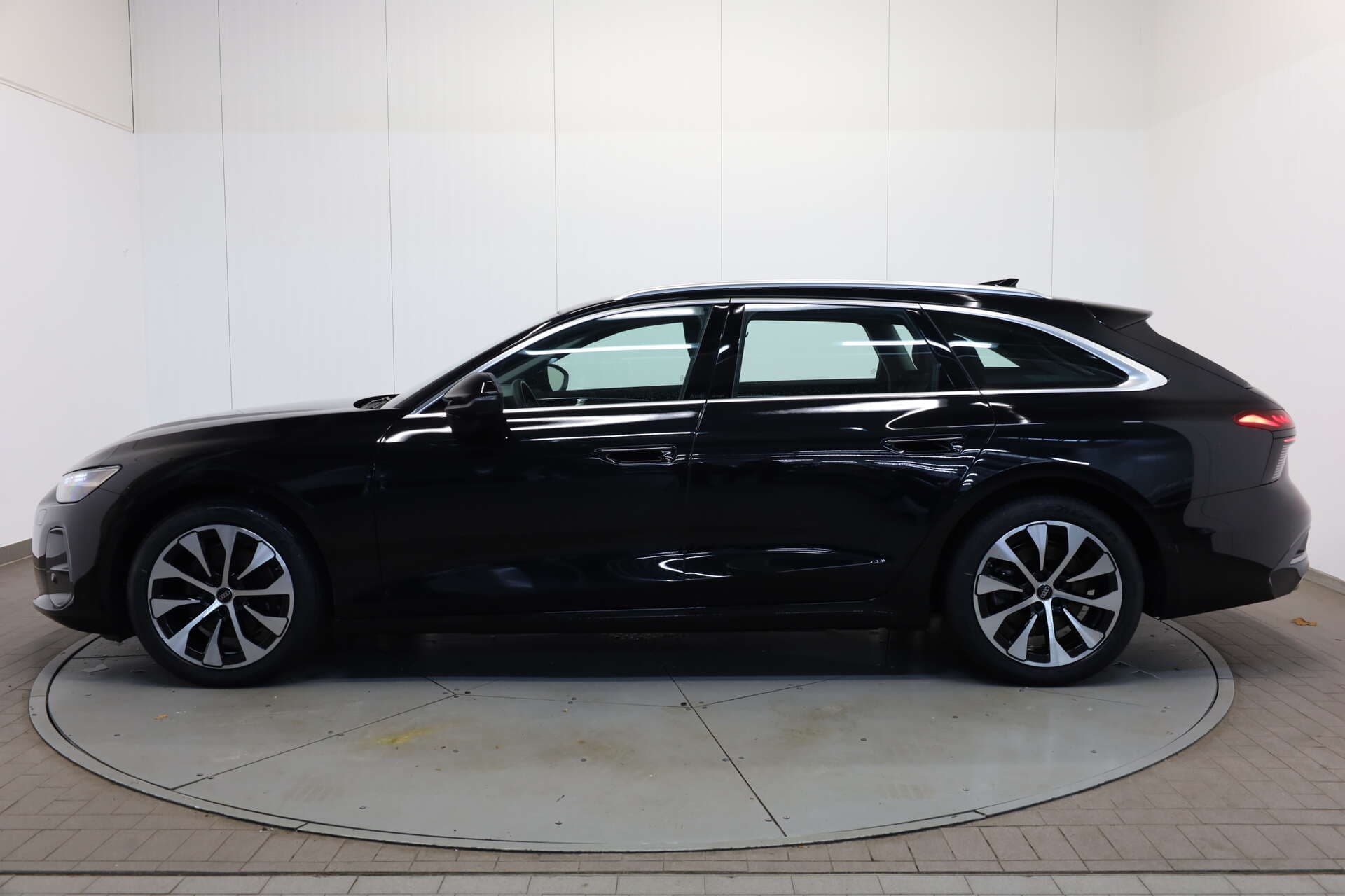 AUDI A6 Avant, photo 4 sur 17