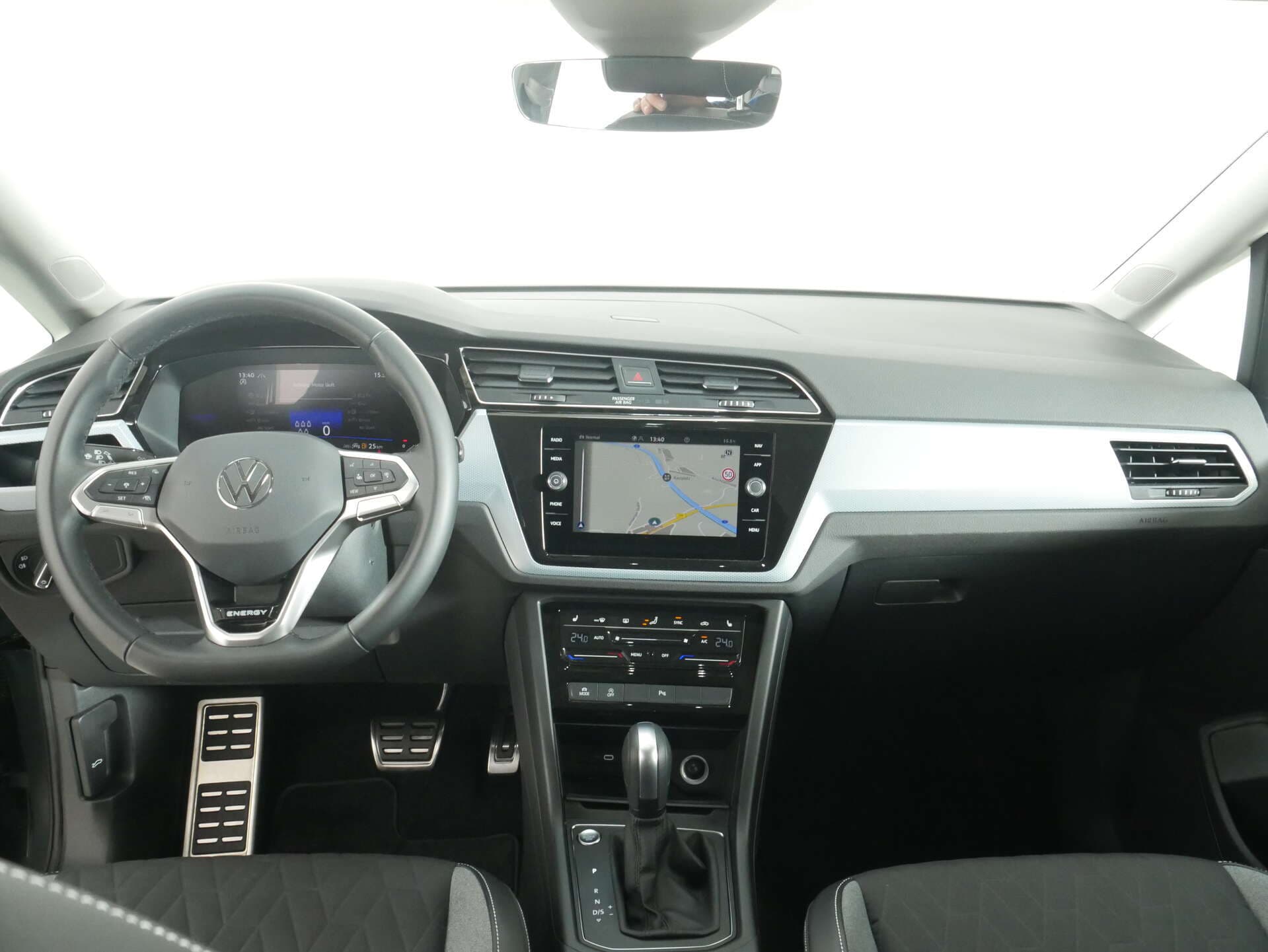 VOLKSWAGEN Touran, photo 10 sur 17