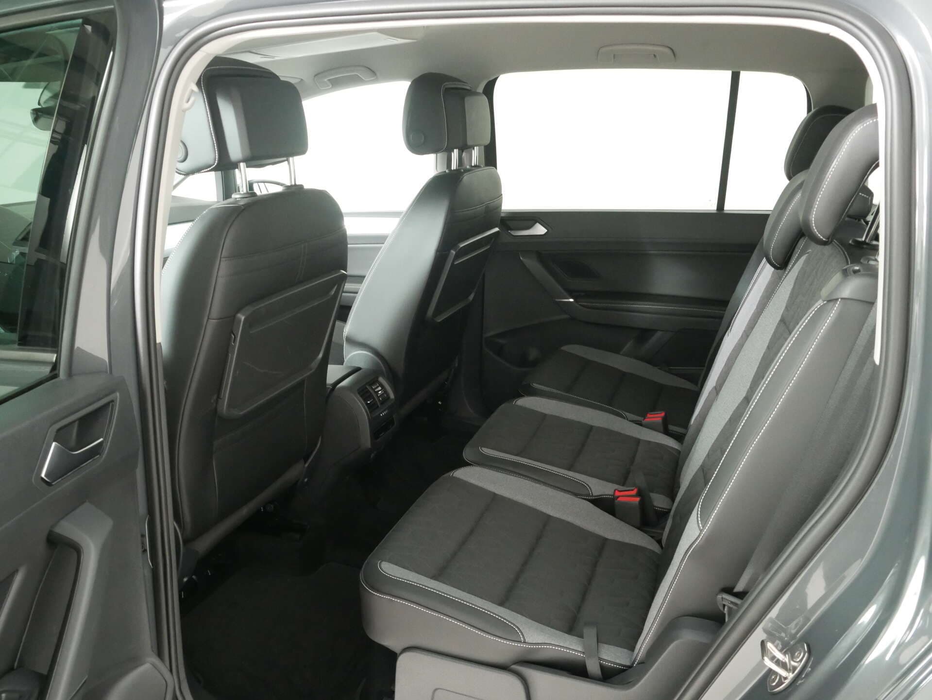 VOLKSWAGEN Touran, photo 16 sur 17