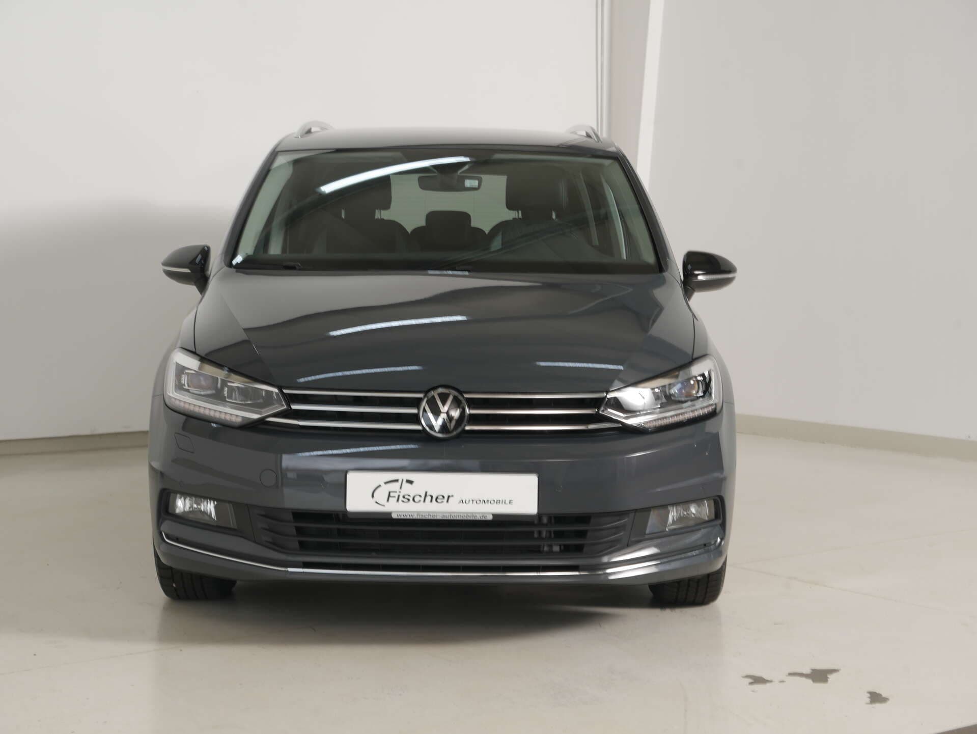 VOLKSWAGEN Touran, photo 1 sur 17