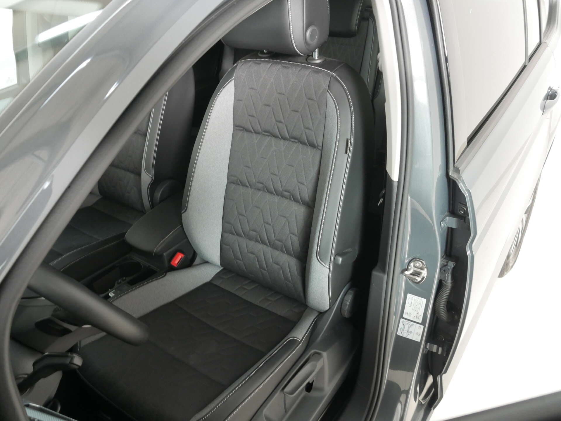 VOLKSWAGEN Touran, photo 8 sur 17