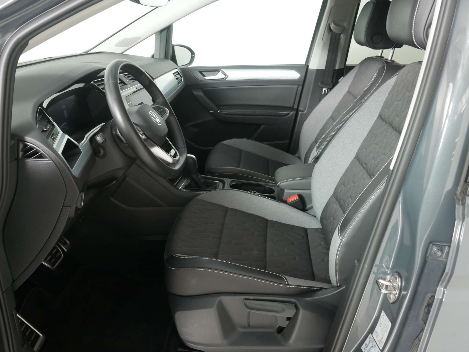 VOLKSWAGEN Touran, photo 9 sur 17