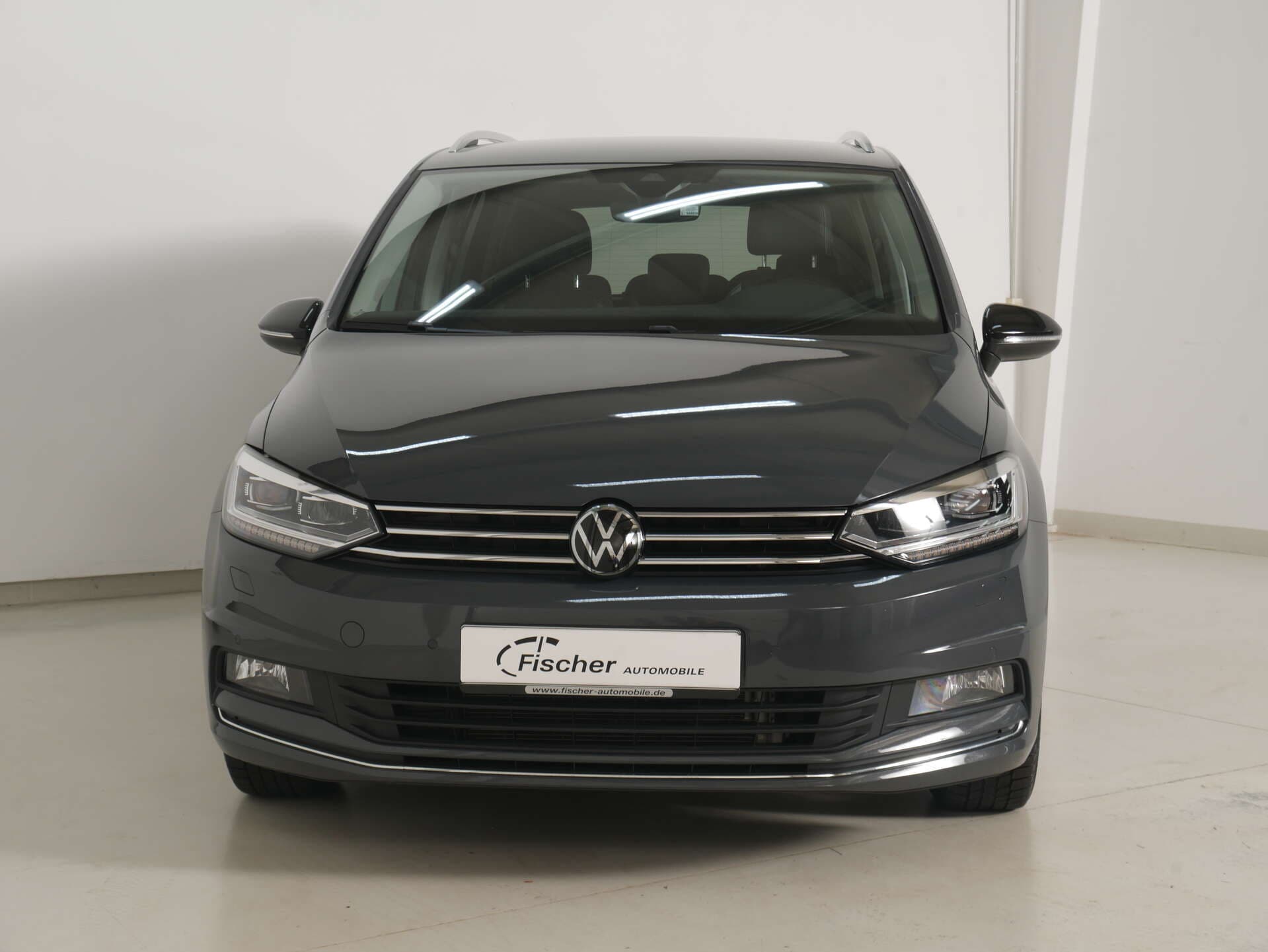VOLKSWAGEN Touran, photo 1 sur 17