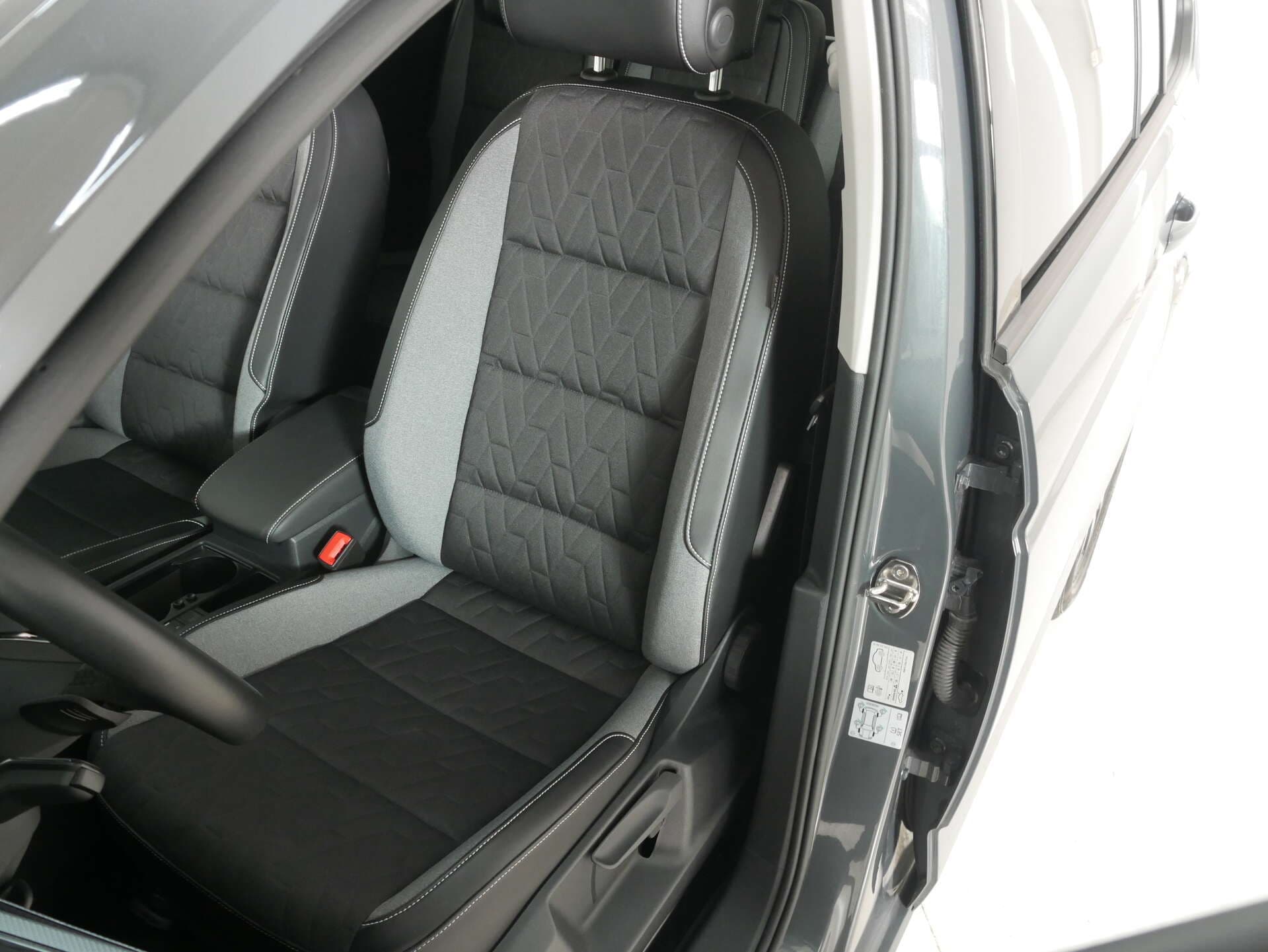 VOLKSWAGEN Touran, photo 8 sur 17