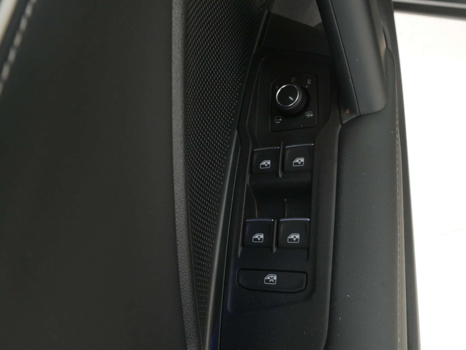 VOLKSWAGEN Tiguan, photo 16 sur 17