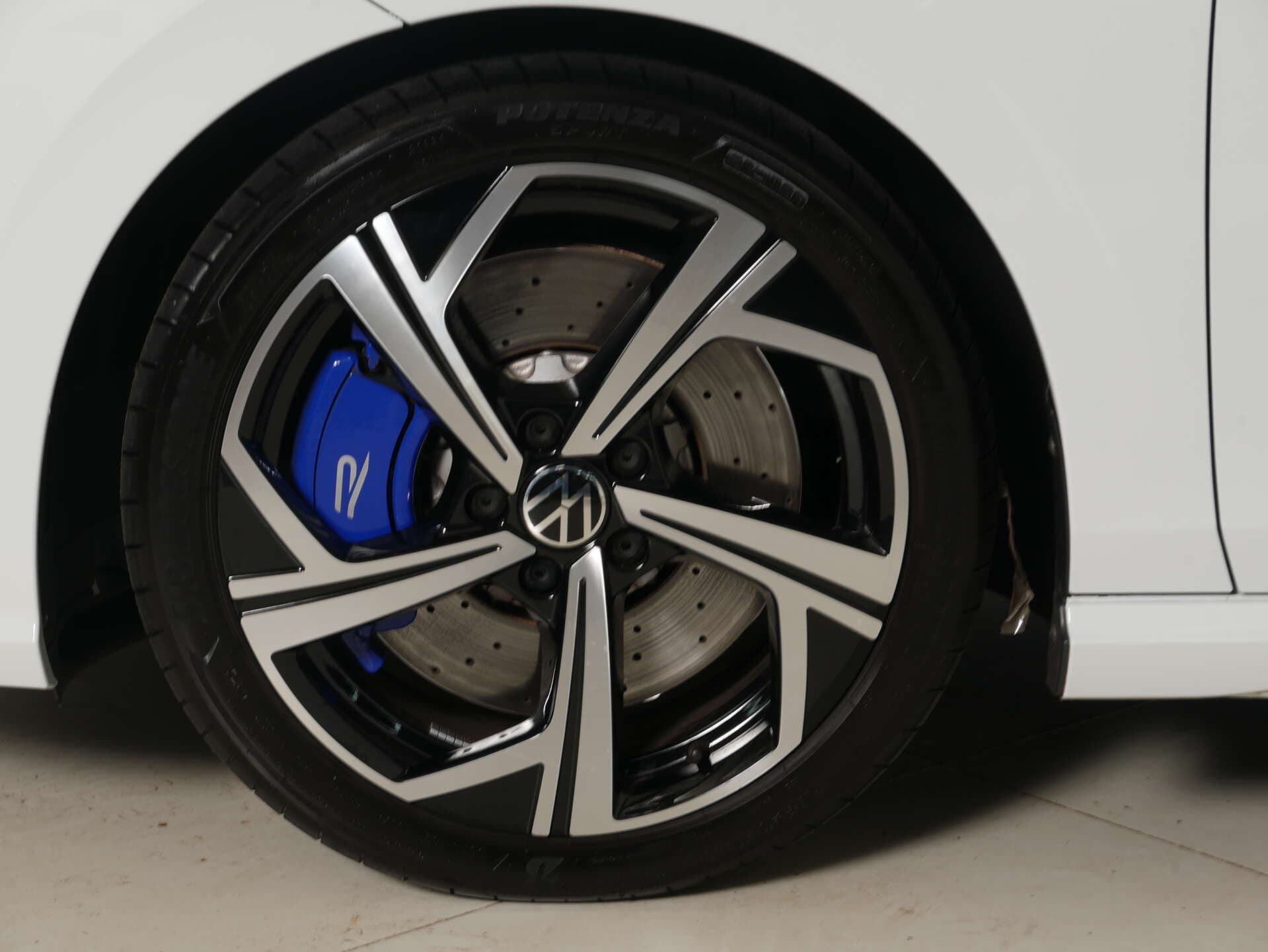 VOLKSWAGEN Golf, photo 3 sur 17