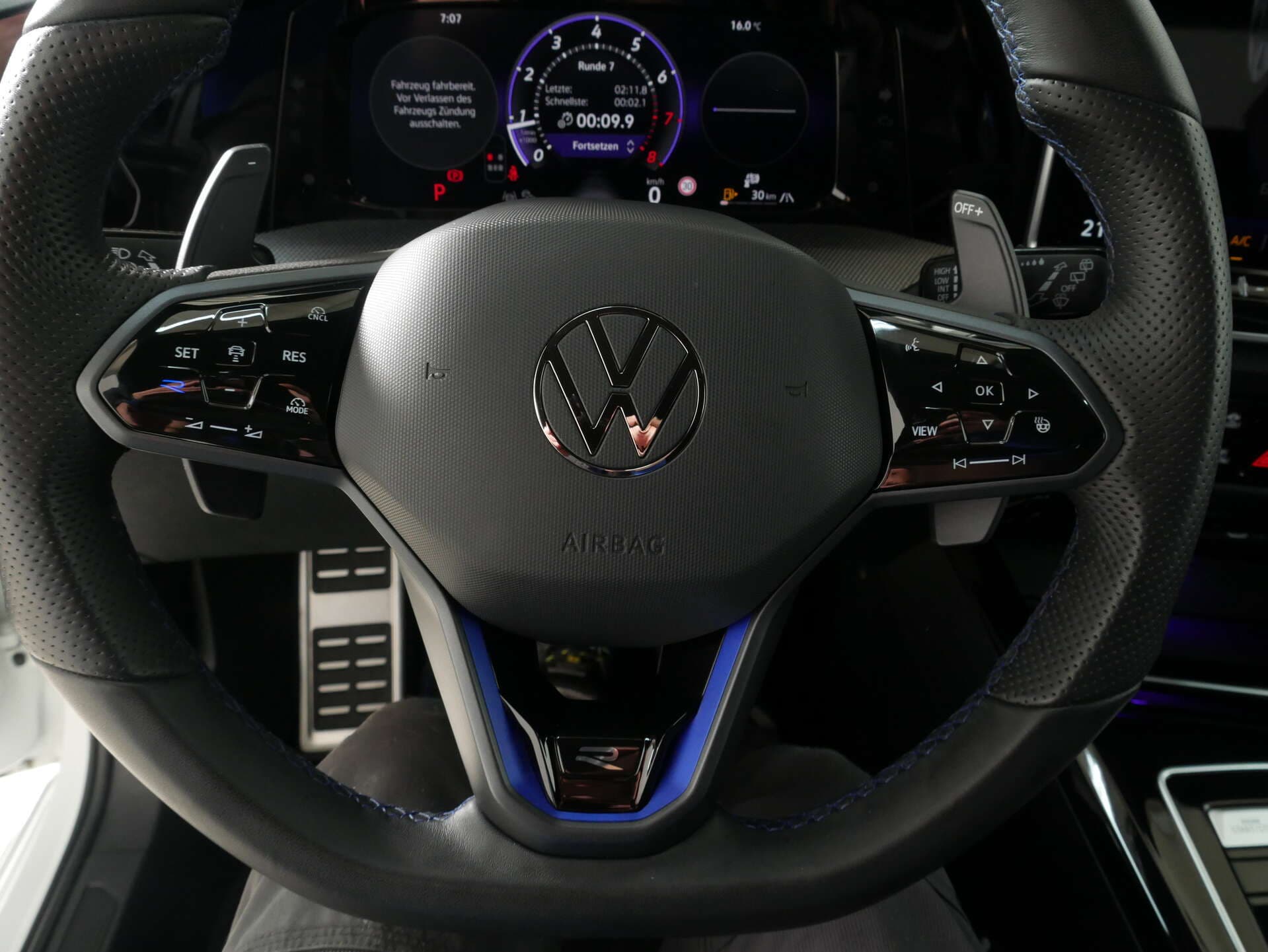 VOLKSWAGEN Golf, photo 8 sur 17