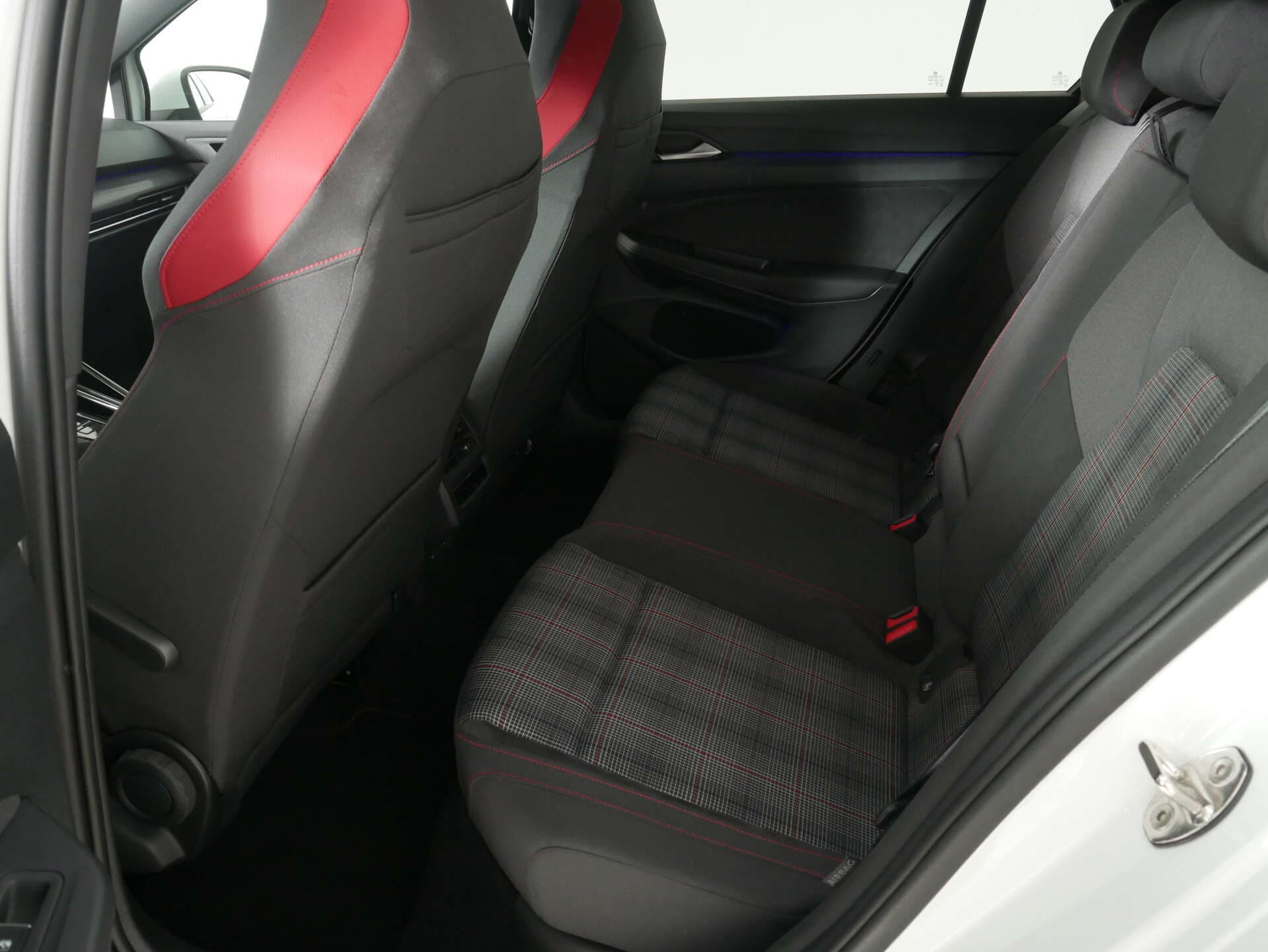 VOLKSWAGEN Golf, photo 12 sur 17