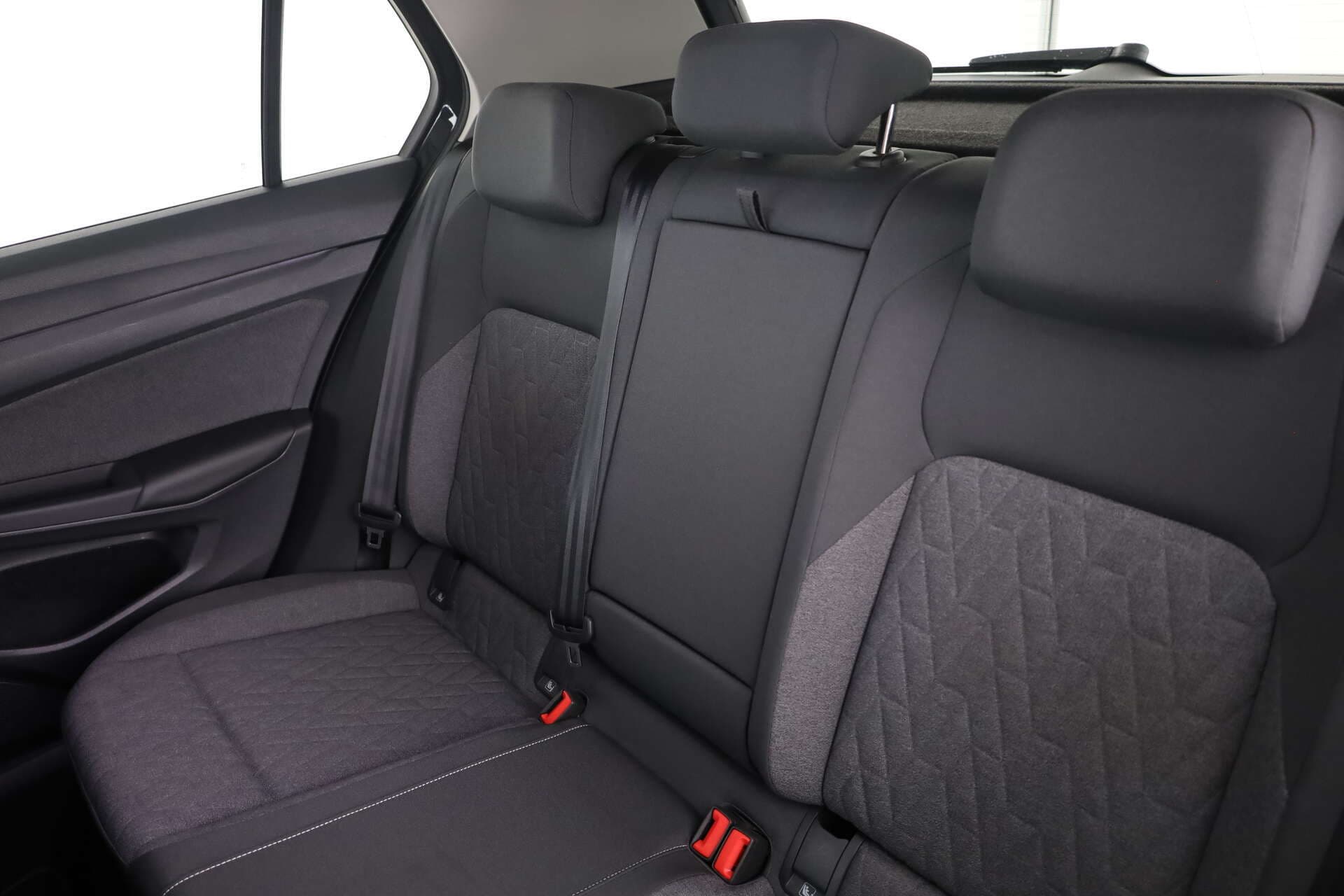 VOLKSWAGEN Golf, photo 12 sur 17