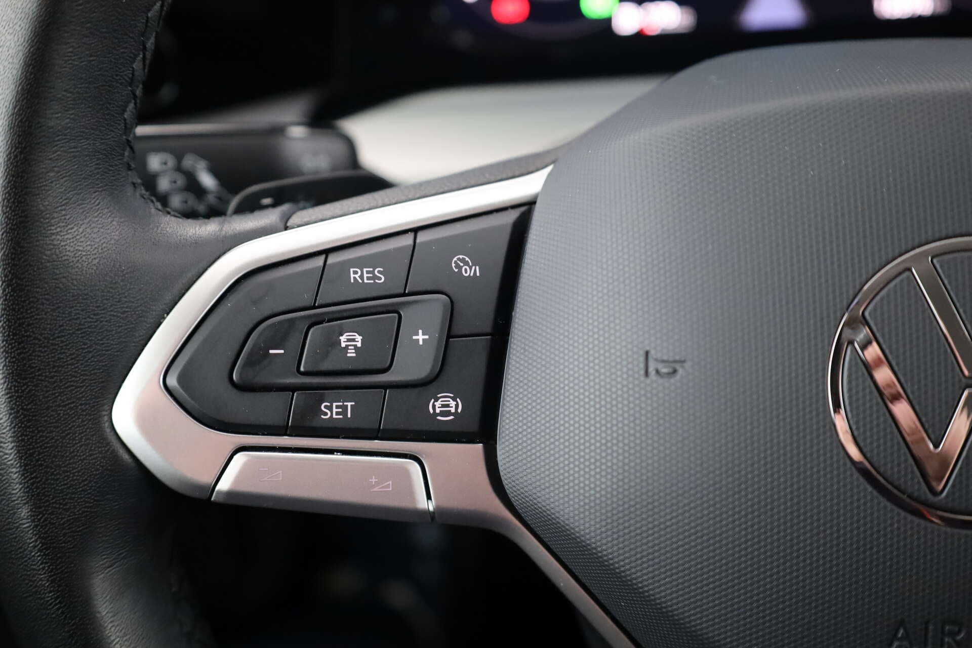 VOLKSWAGEN Golf, photo 15 sur 17