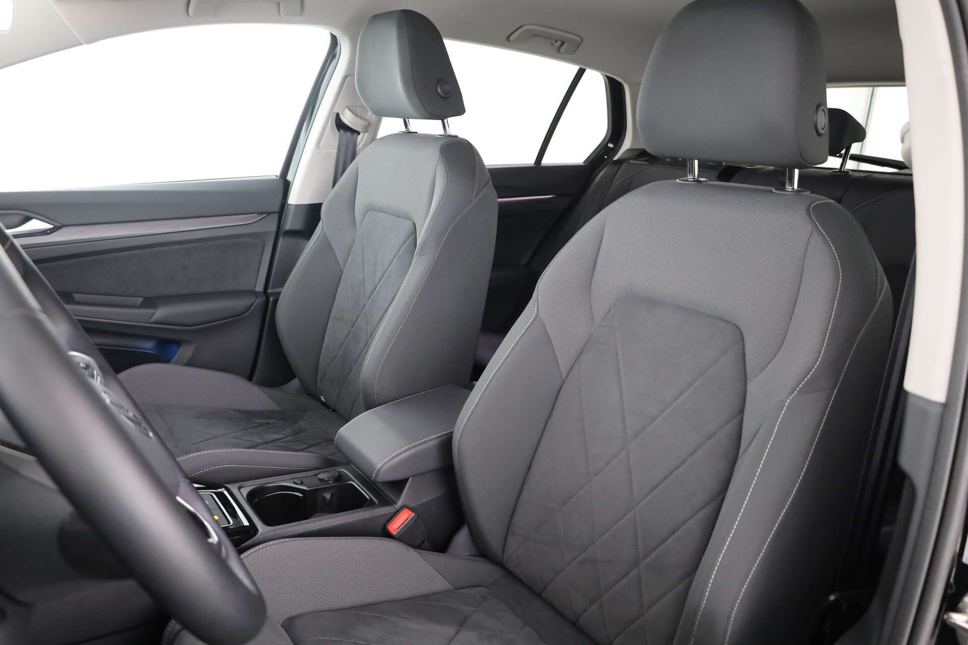 VOLKSWAGEN Golf, photo 10 sur 17