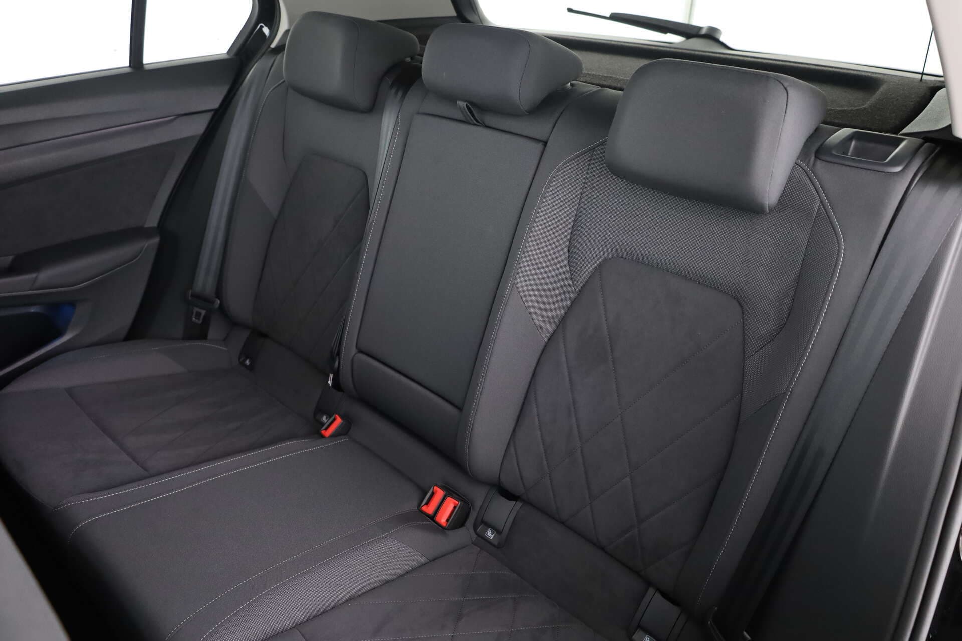 VOLKSWAGEN Golf, photo 12 sur 17