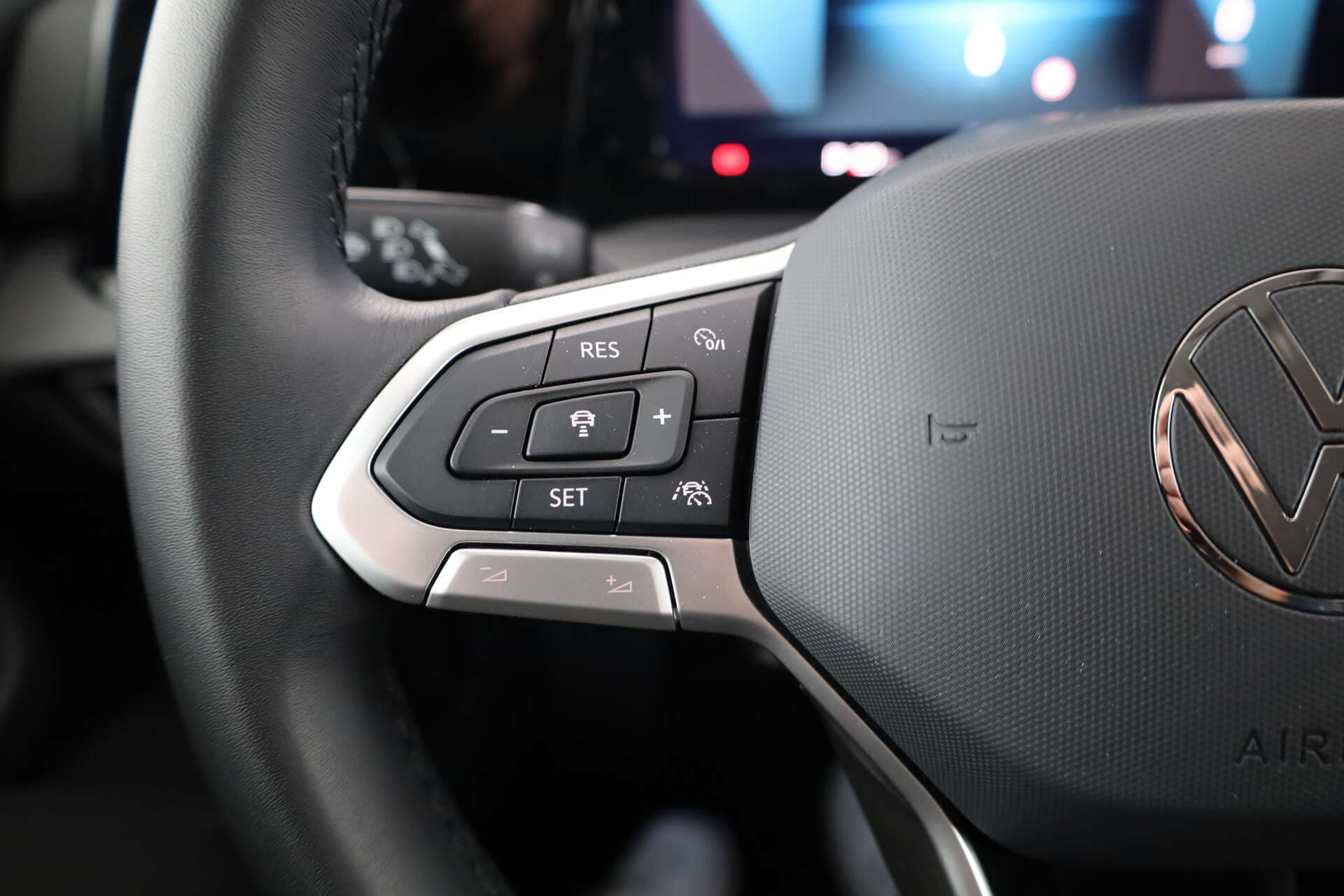 VOLKSWAGEN Golf, photo 15 sur 17
