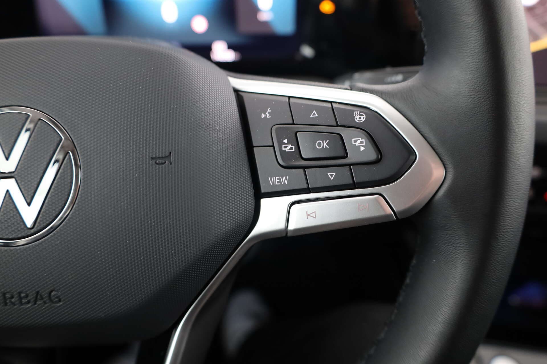 VOLKSWAGEN Golf, photo 16 sur 17