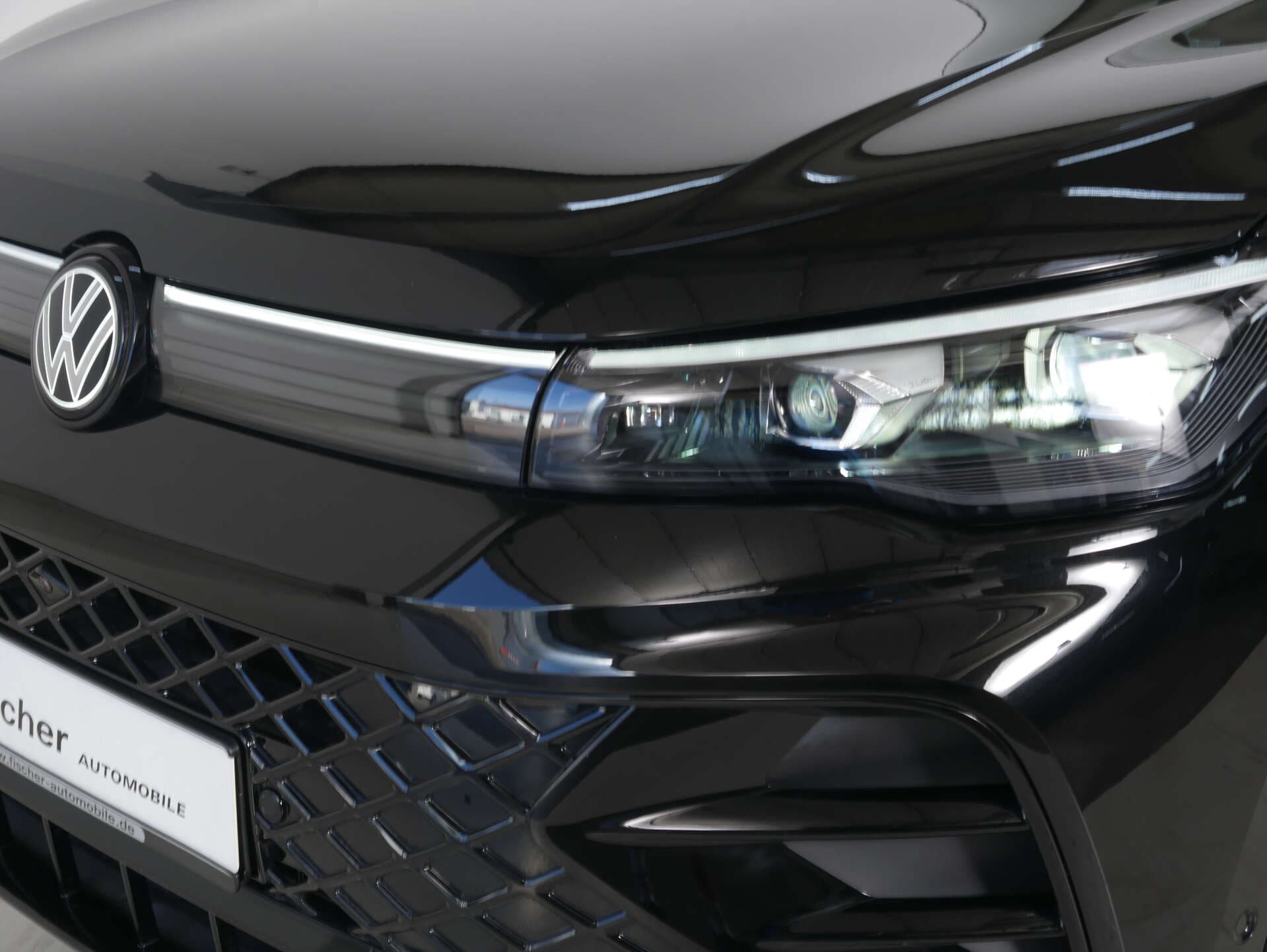 VOLKSWAGEN Tiguan, photo 2 sur 17