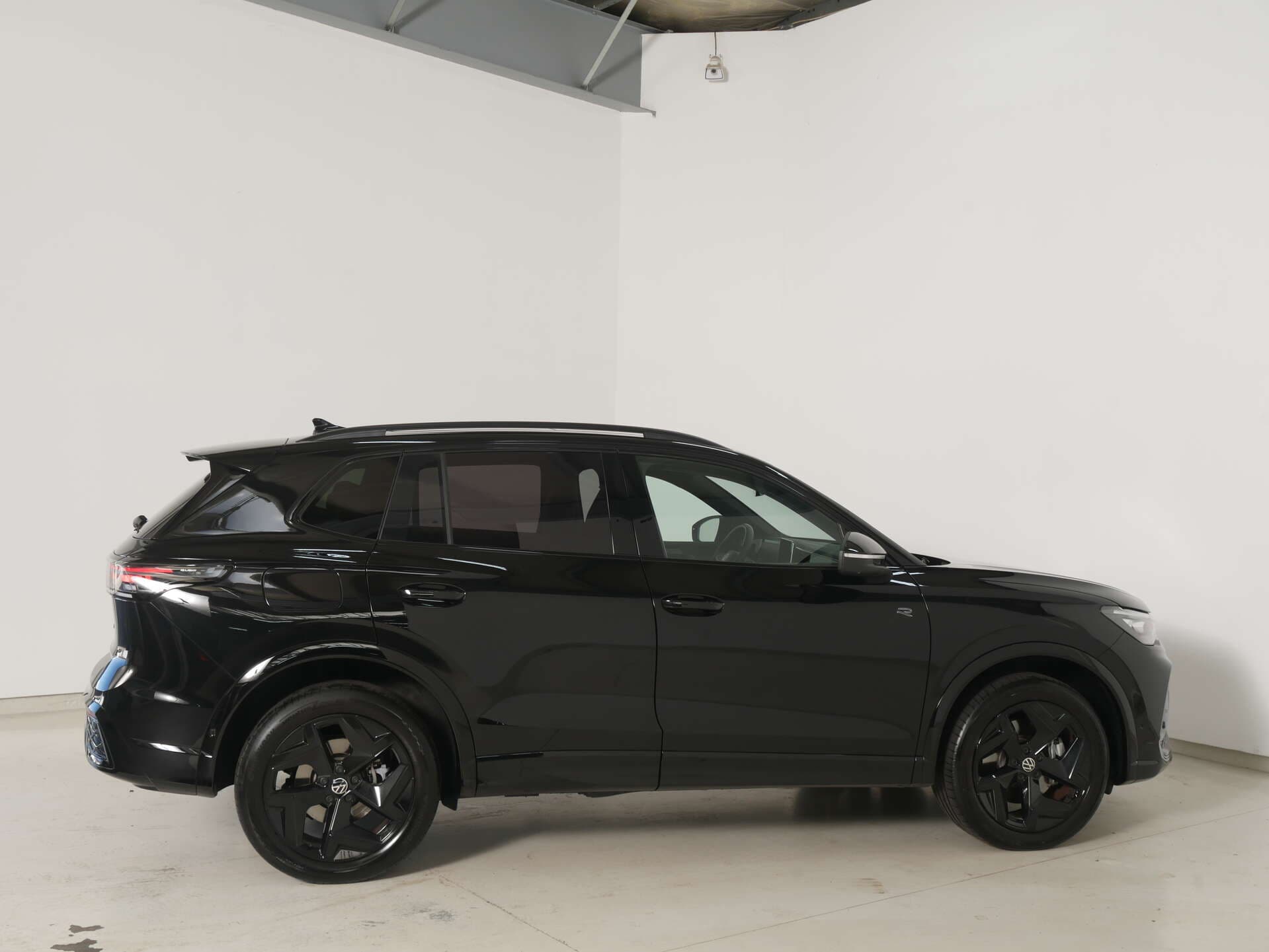VOLKSWAGEN Tiguan, photo 2 sur 17
