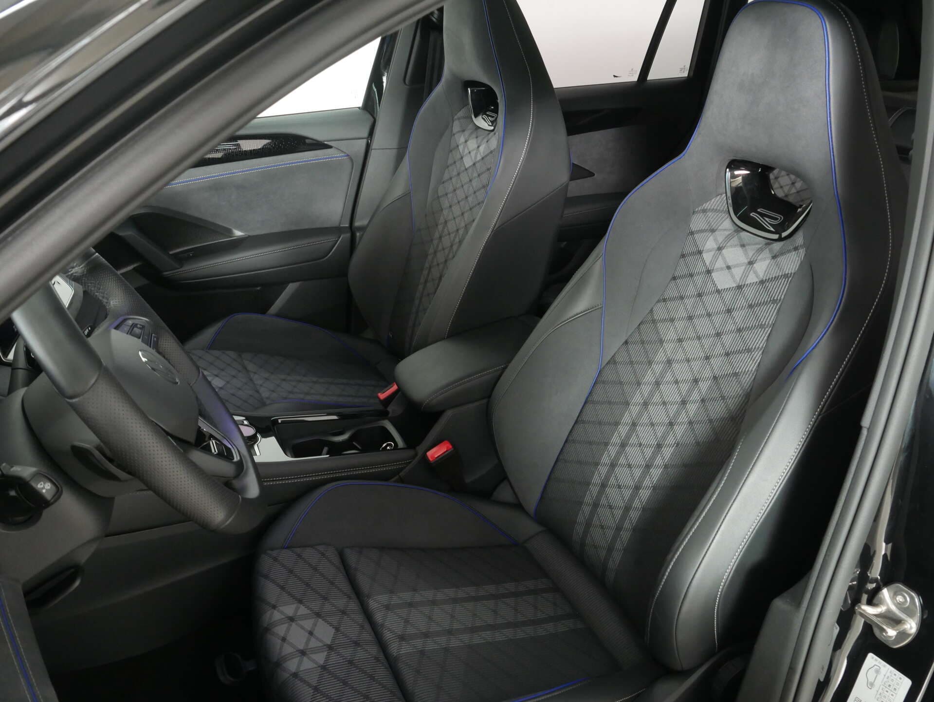 VOLKSWAGEN Tiguan, photo 8 sur 17
