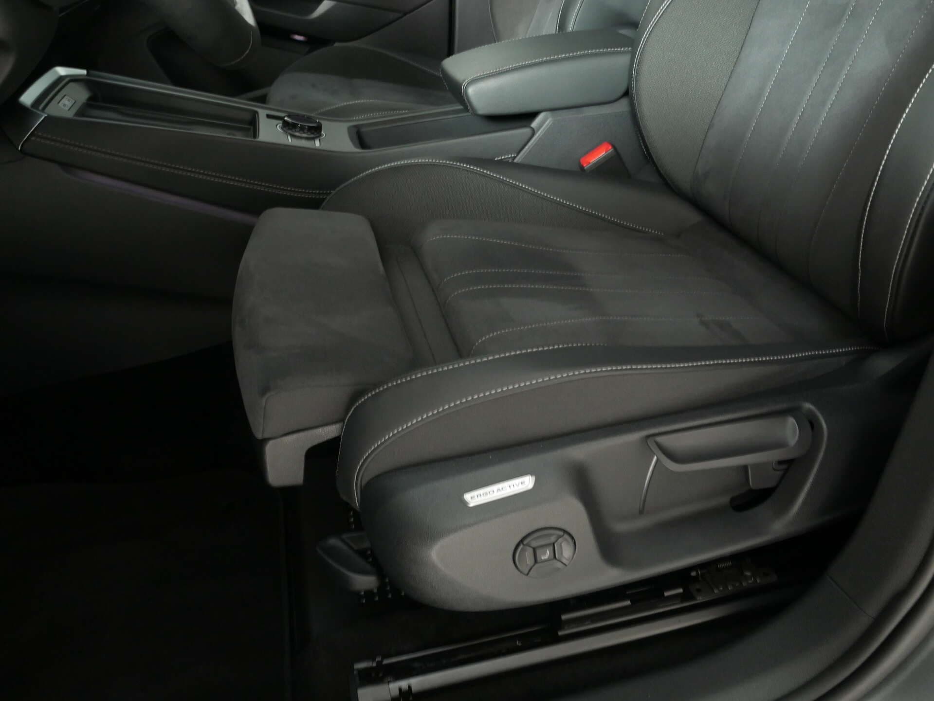 VOLKSWAGEN T-Roc, photo 15 sur 17