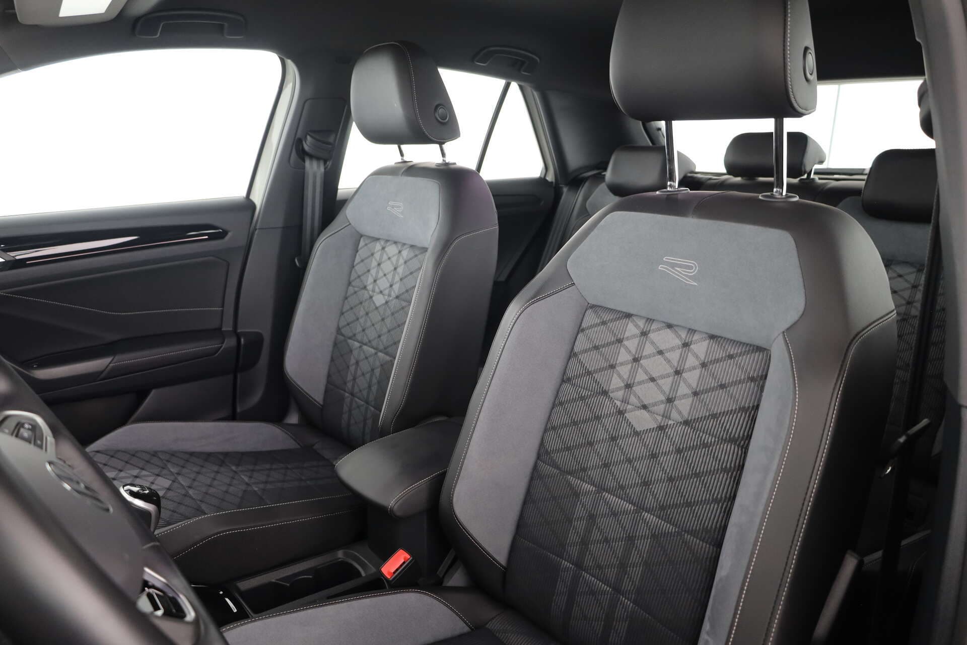 VOLKSWAGEN T-Roc, photo 10 sur 17