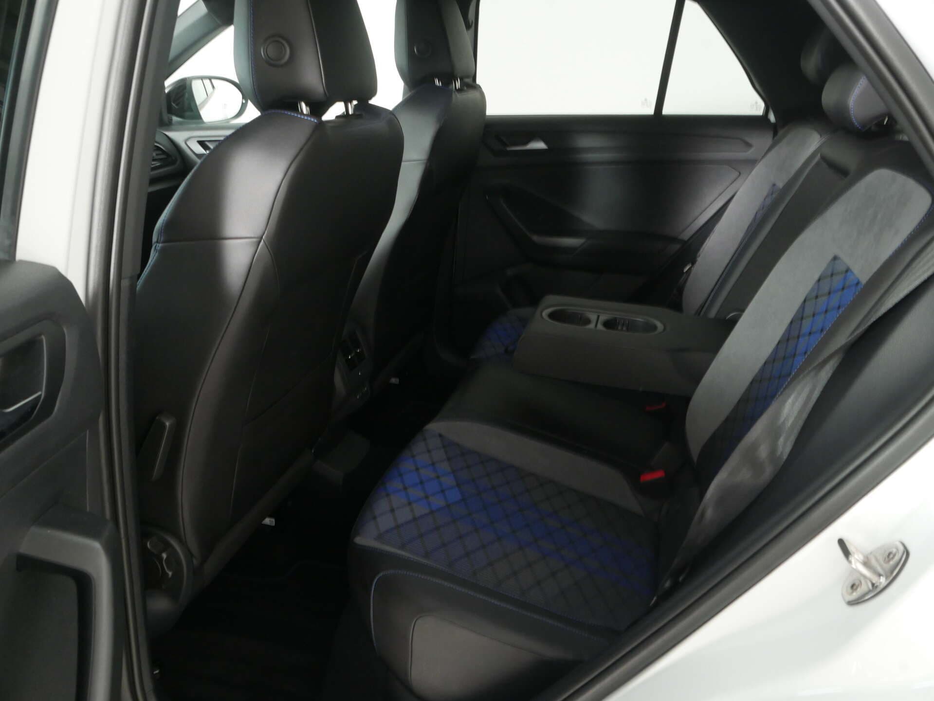 VOLKSWAGEN T-Roc, photo 12 sur 17