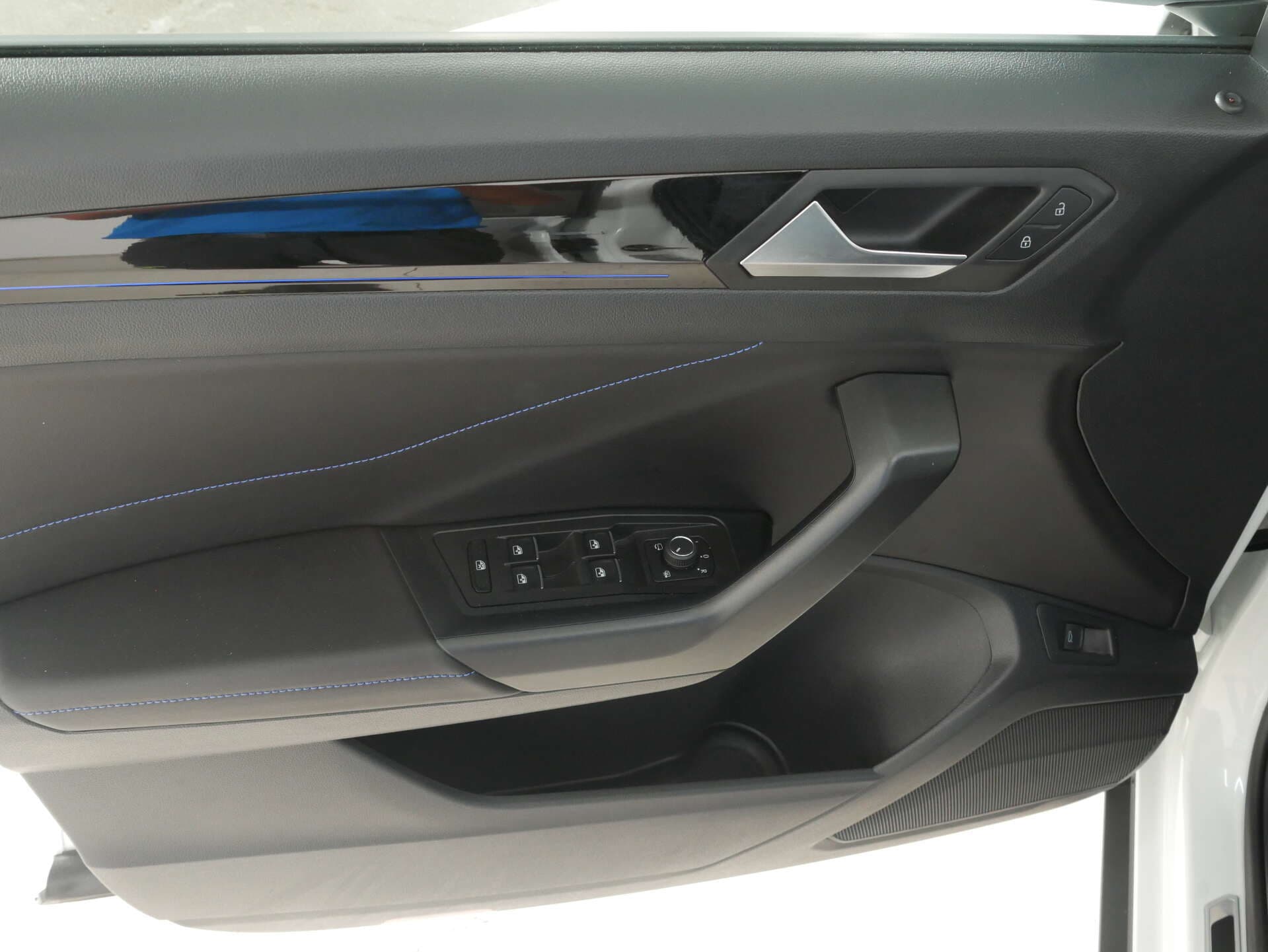 VOLKSWAGEN T-Roc, photo 15 sur 17