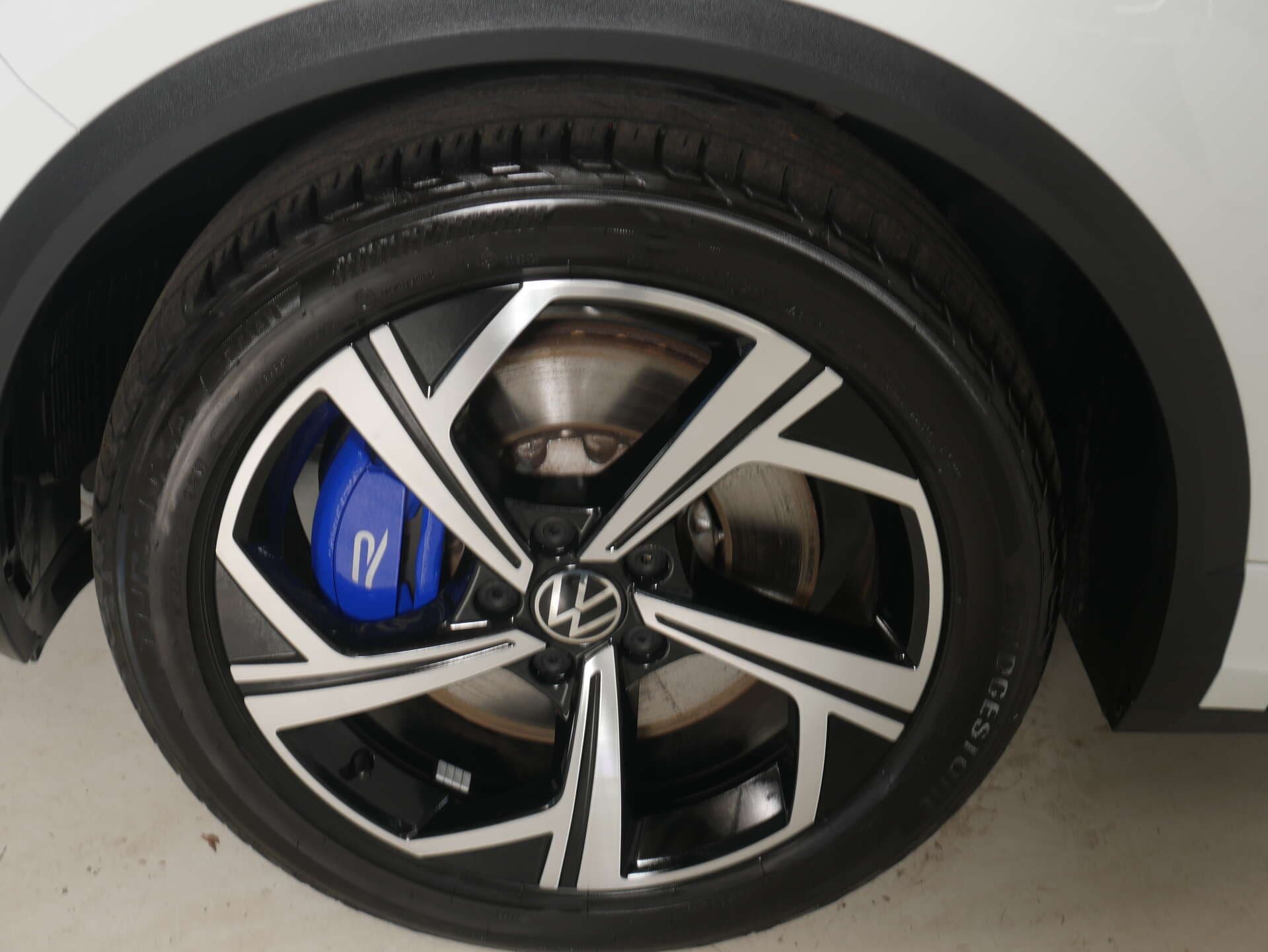 VOLKSWAGEN T-Roc, photo 4 sur 17