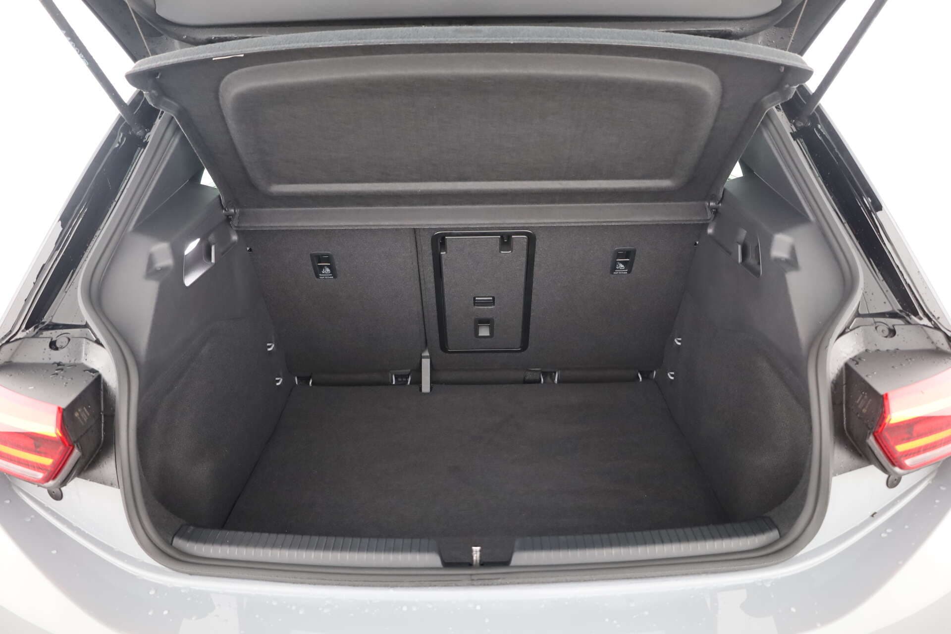 VOLKSWAGEN ID.3, photo 13 sur 17