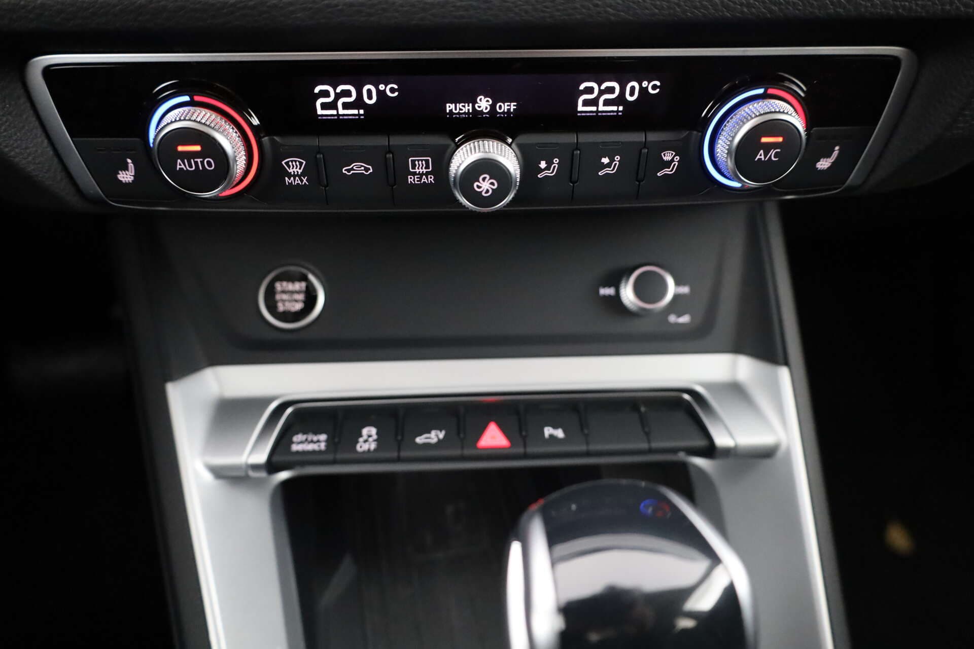 AUDI Q3, photo 16 sur 17