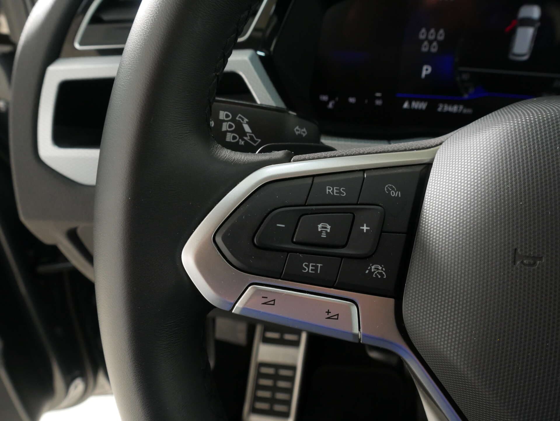 VOLKSWAGEN Touran, photo 9 sur 17