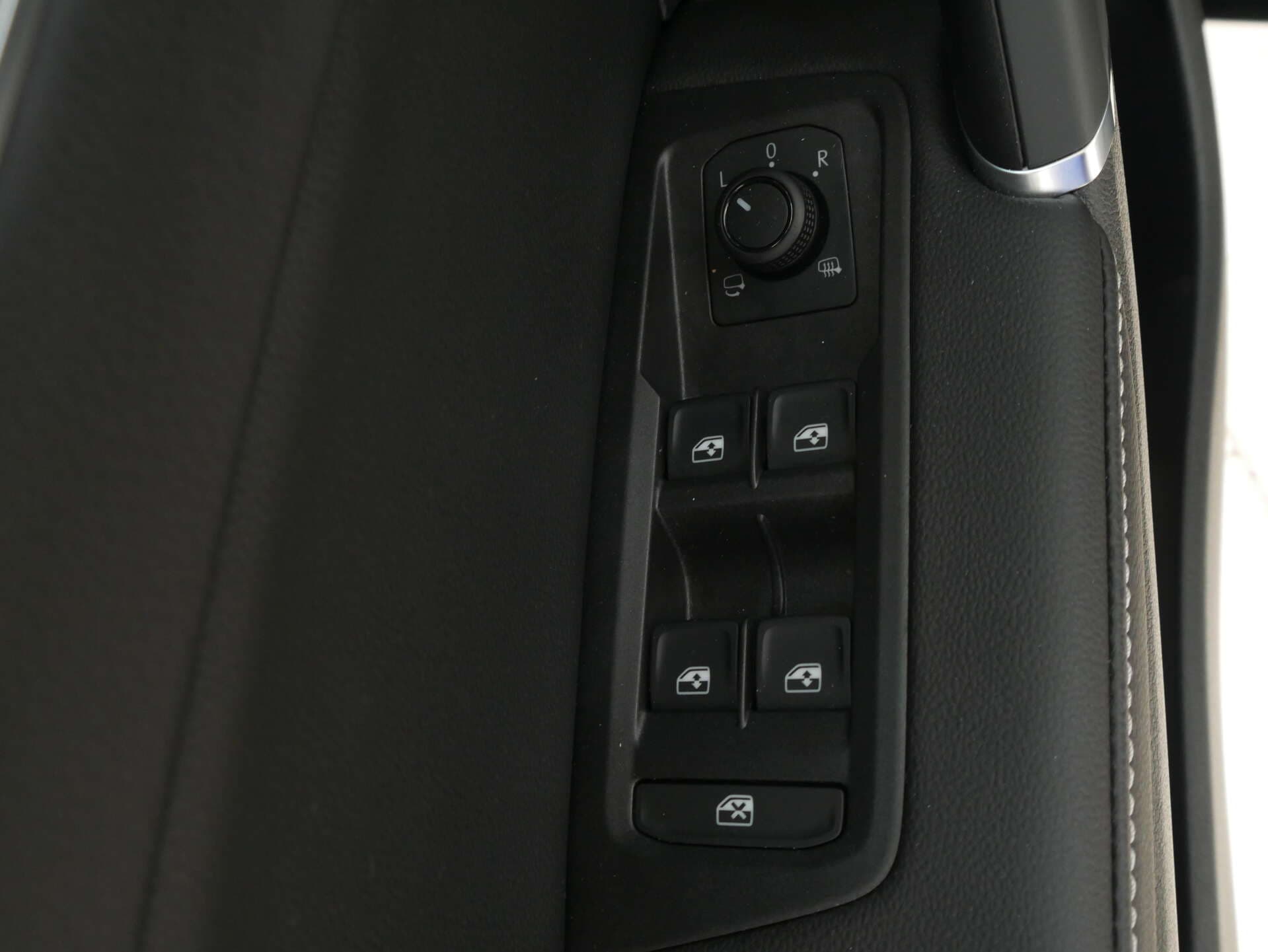 VOLKSWAGEN Touran, photo 15 sur 17