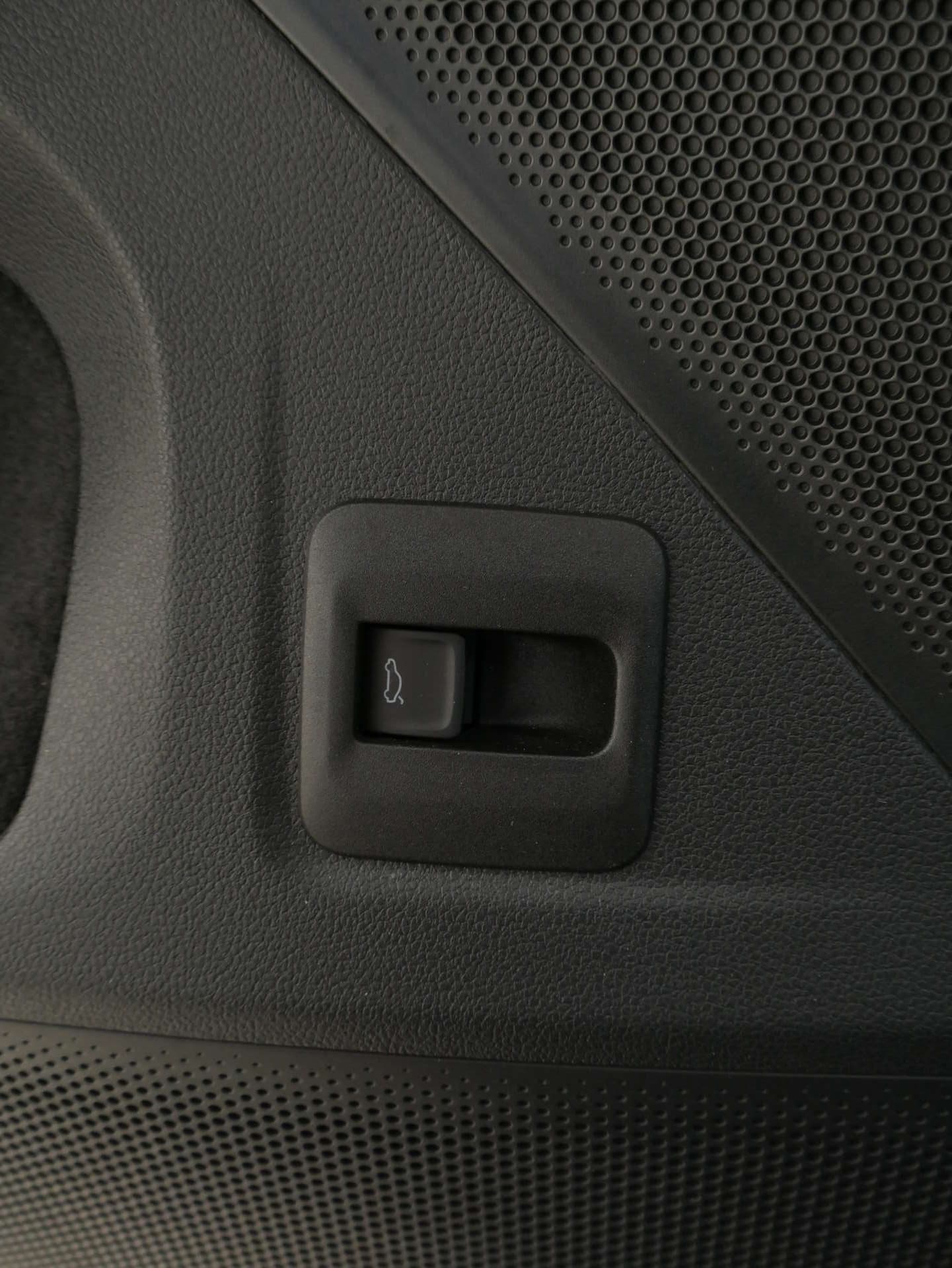 VOLKSWAGEN Tiguan, photo 16 sur 17
