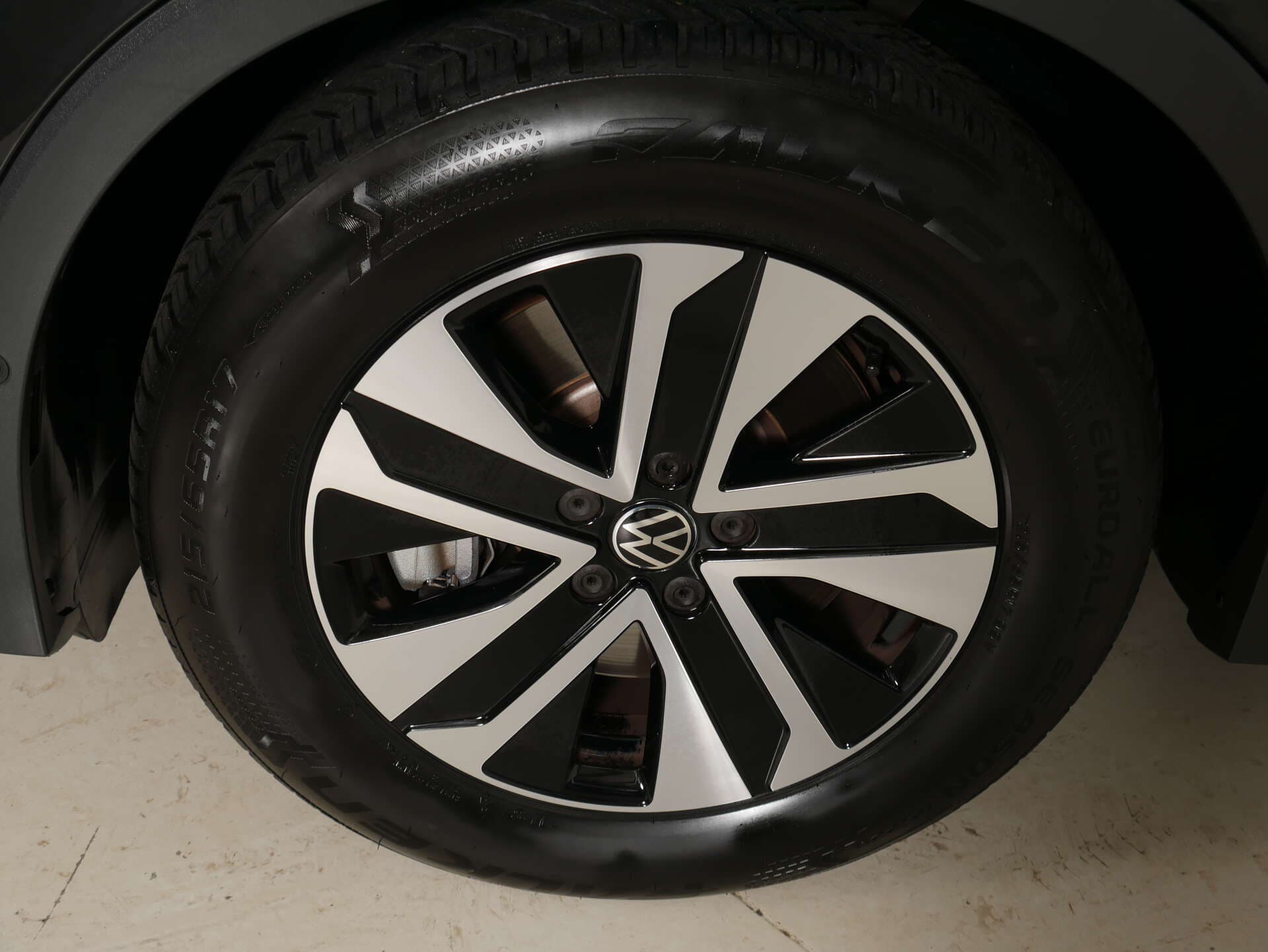 VOLKSWAGEN Tiguan, photo 3 sur 17