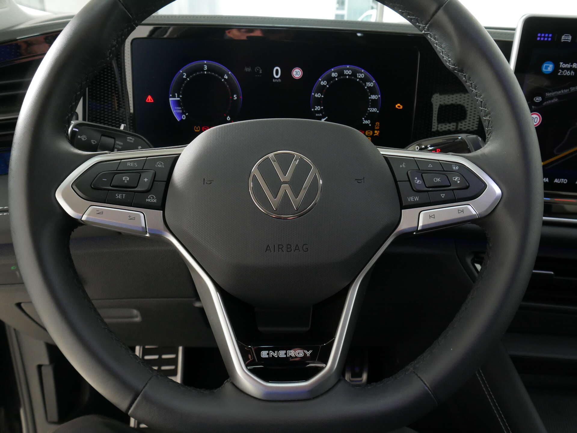 VOLKSWAGEN Tiguan, photo 8 sur 17