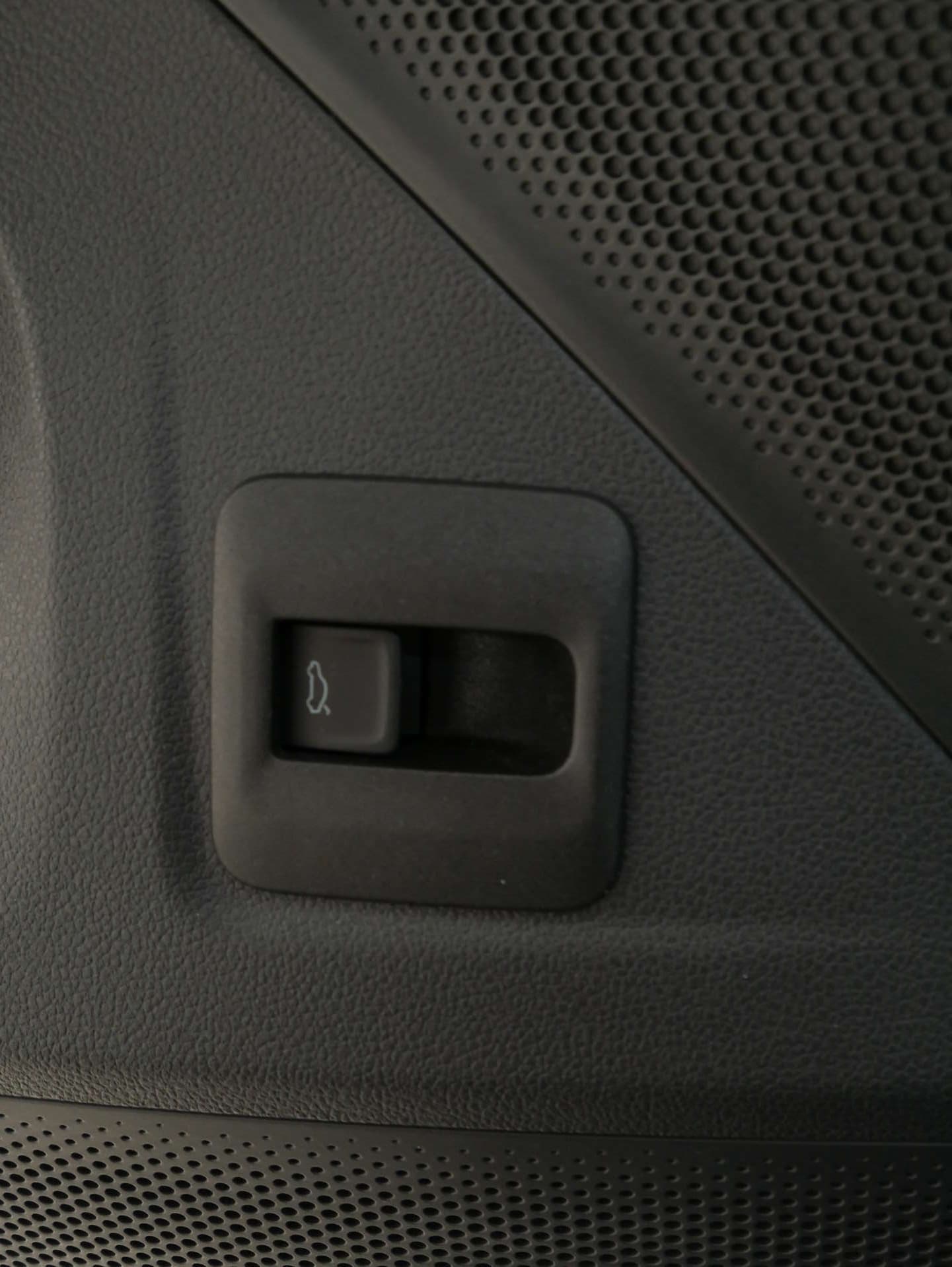 VOLKSWAGEN Tiguan, photo 16 sur 17
