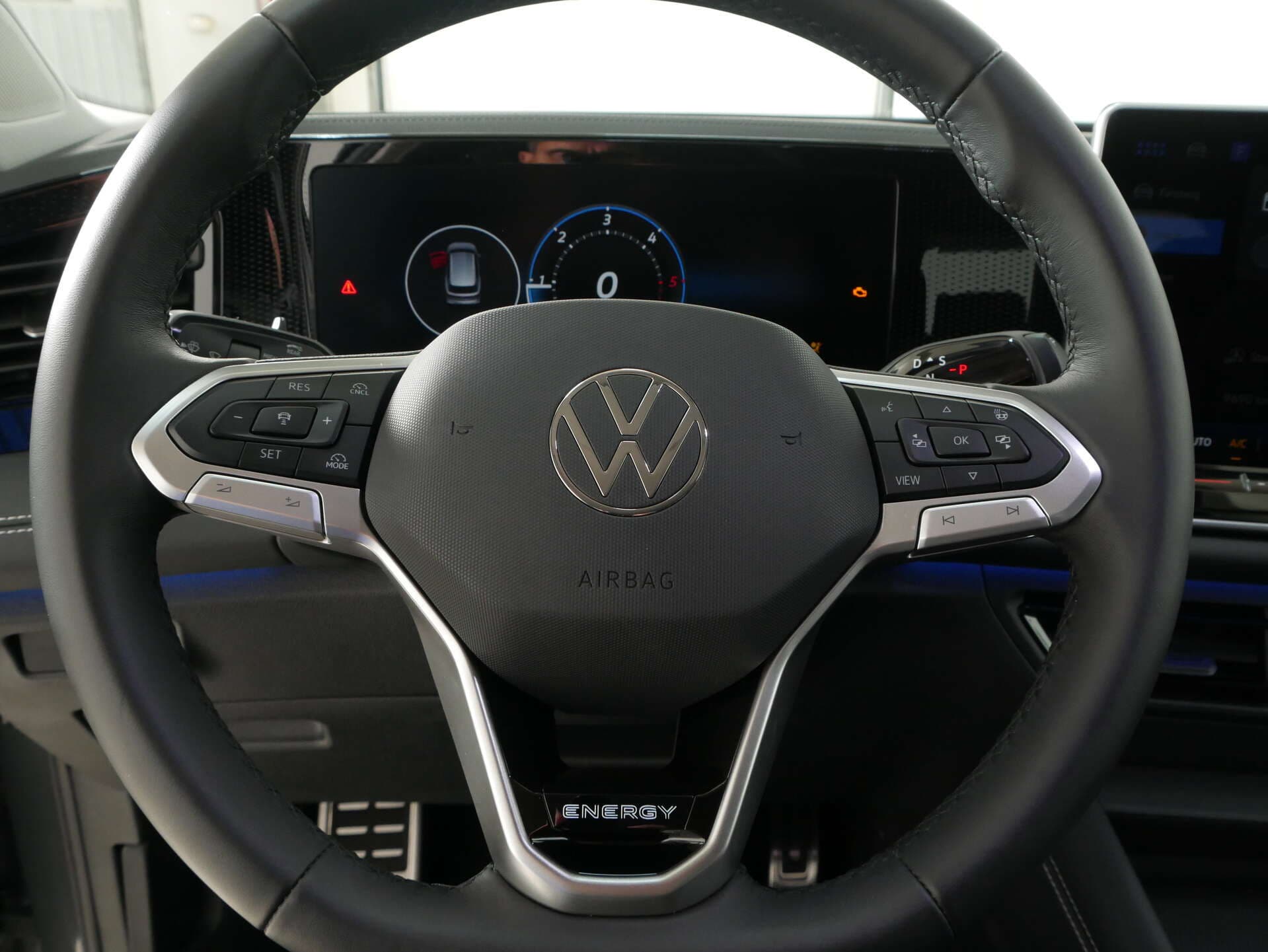 VOLKSWAGEN Tiguan, photo 8 sur 17