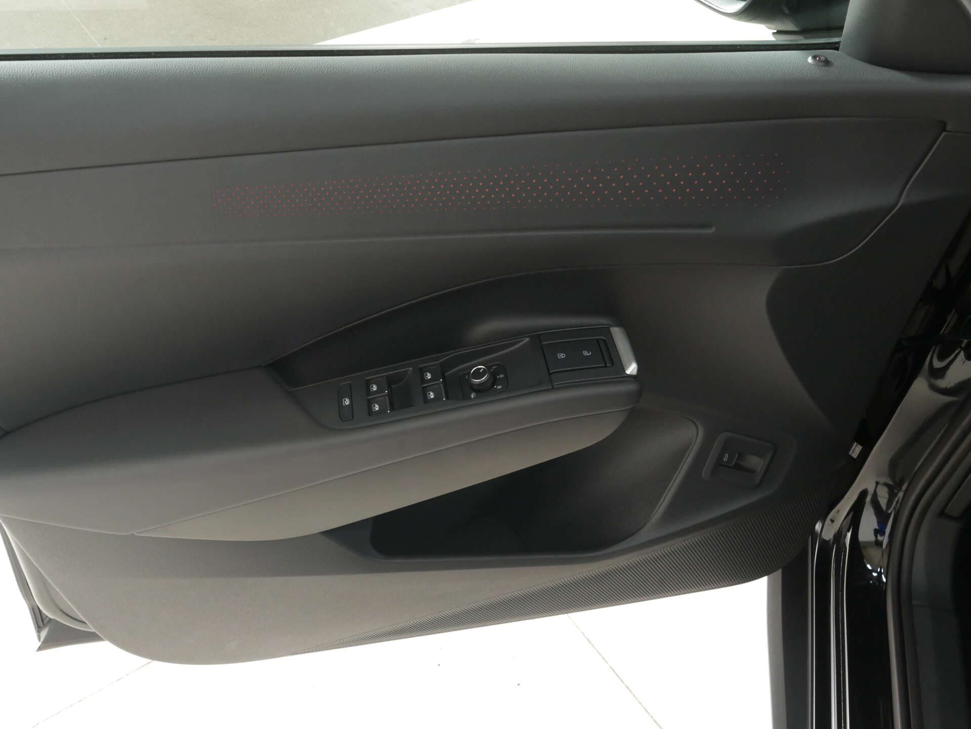 VOLKSWAGEN T-Roc, photo 14 sur 17