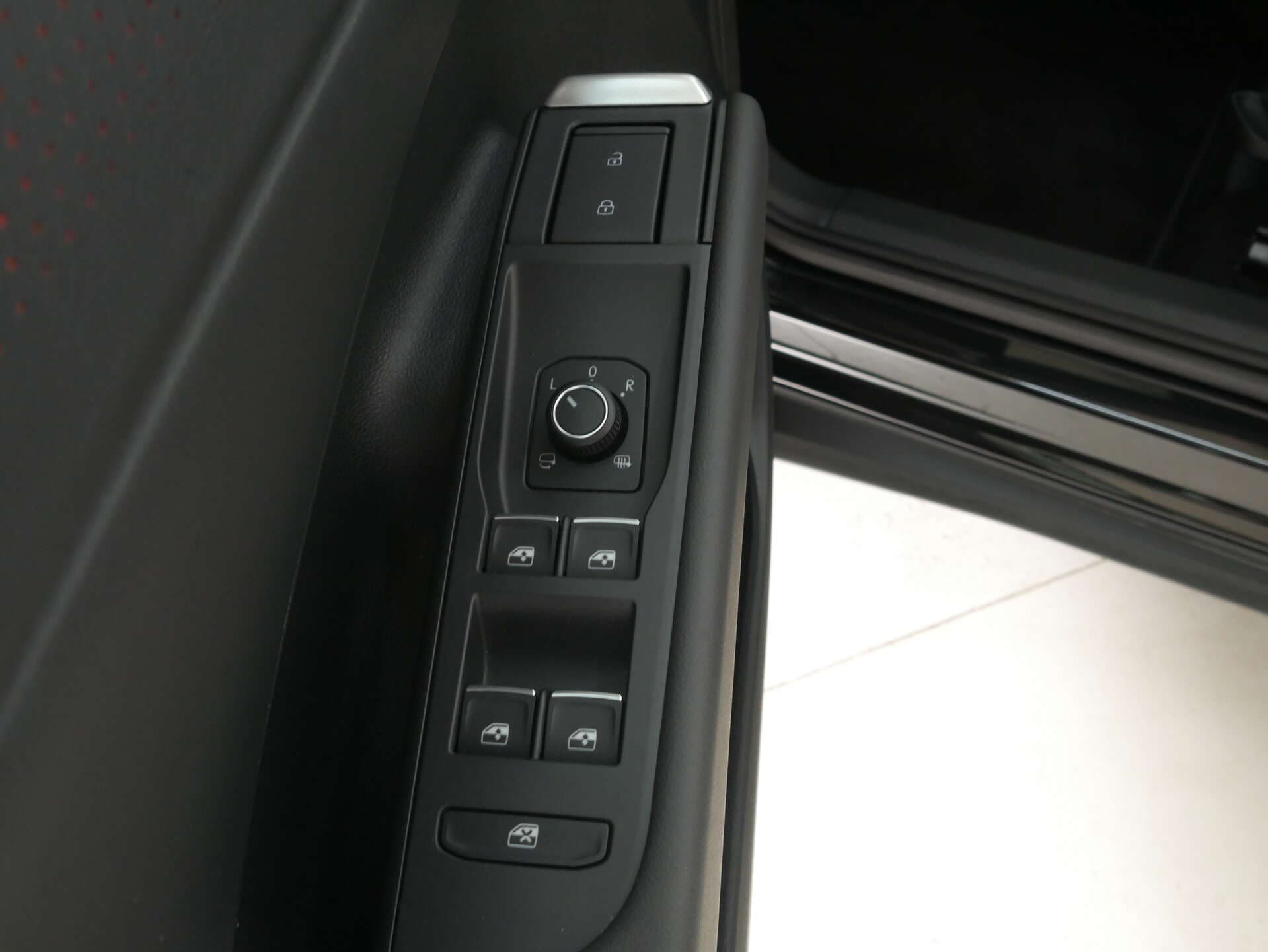 VOLKSWAGEN T-Roc, photo 15 sur 17