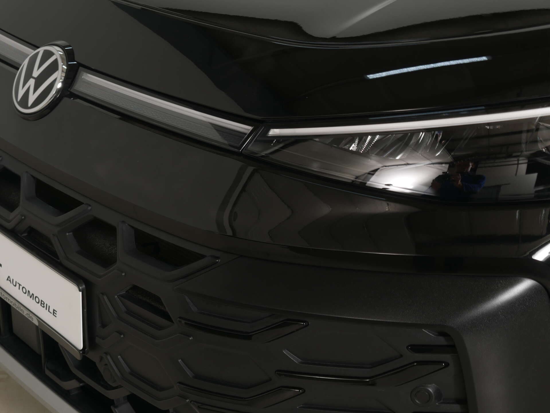 VOLKSWAGEN T-Roc, photo 2 sur 17