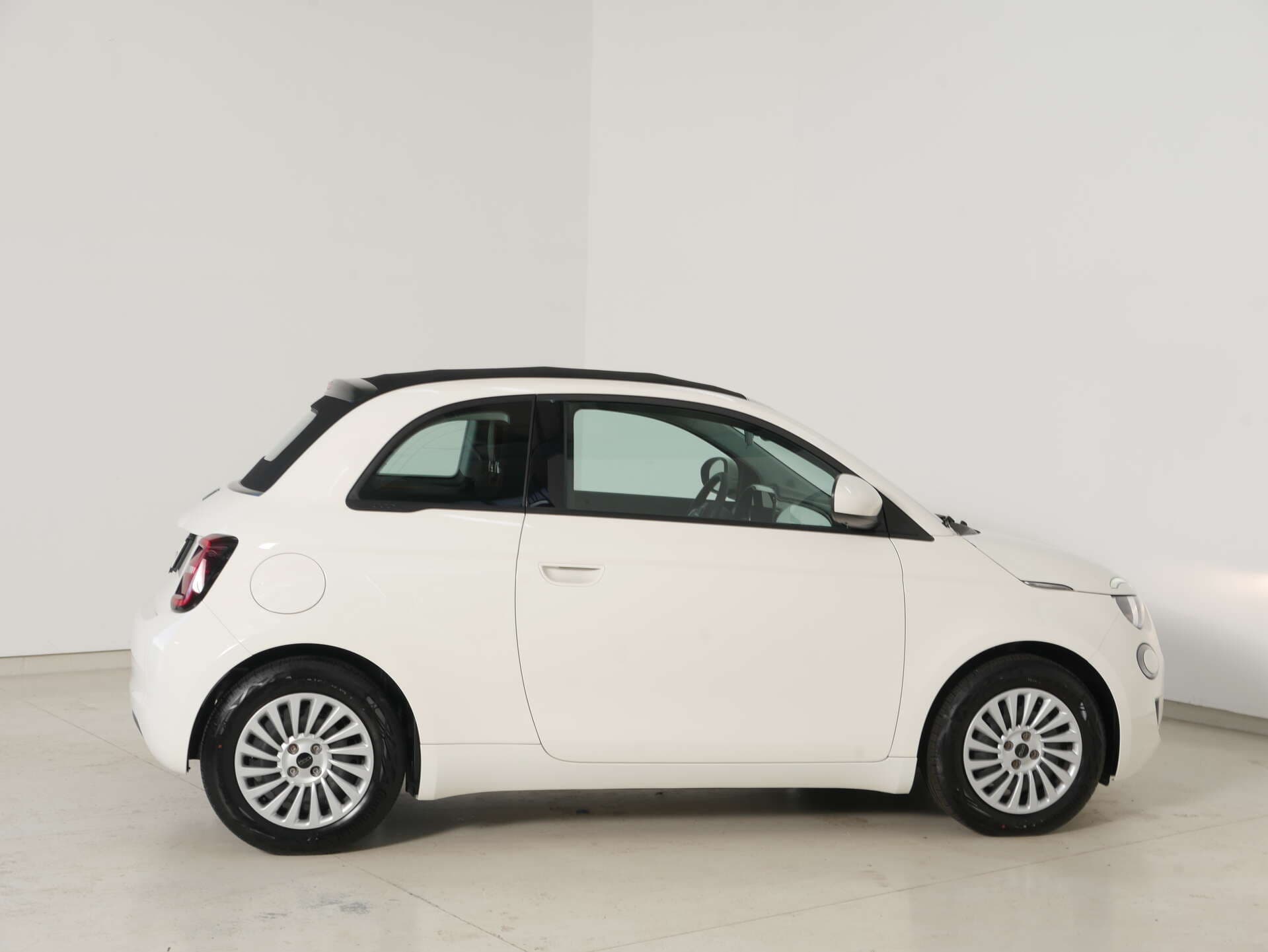 FIAT 500e Cabrio, photo 3 sur 17