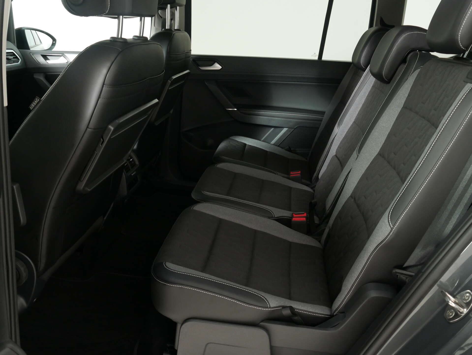 VOLKSWAGEN Touran, photo 11 sur 17