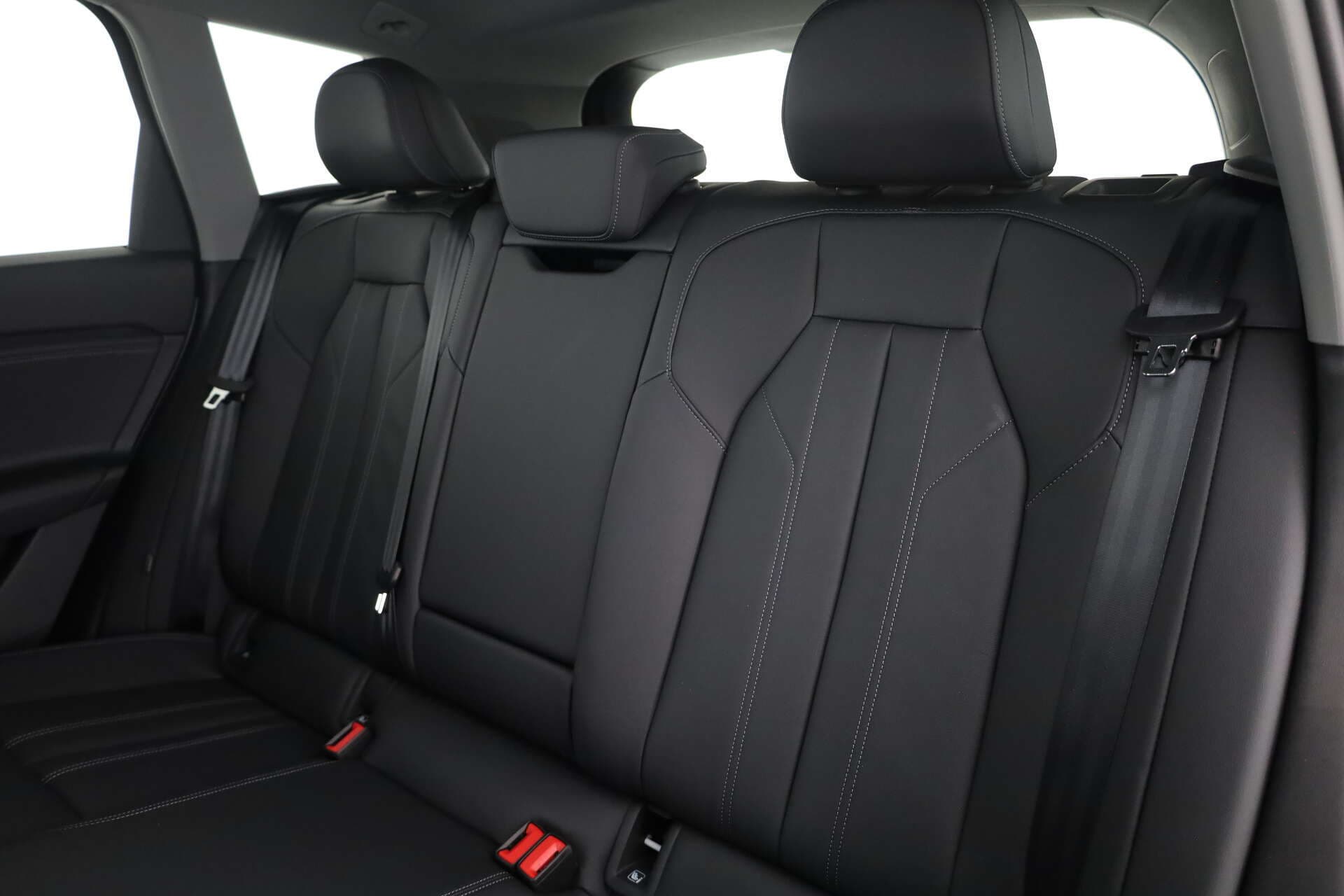 AUDI Q6 SUV, photo 10 sur 17