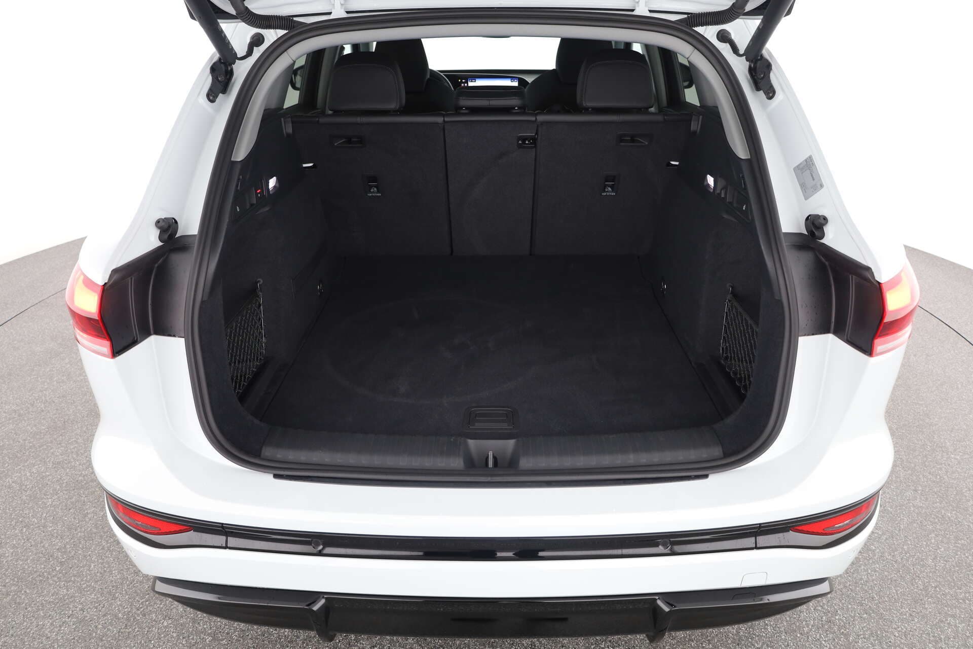 AUDI Q6 SUV, photo 11 sur 17
