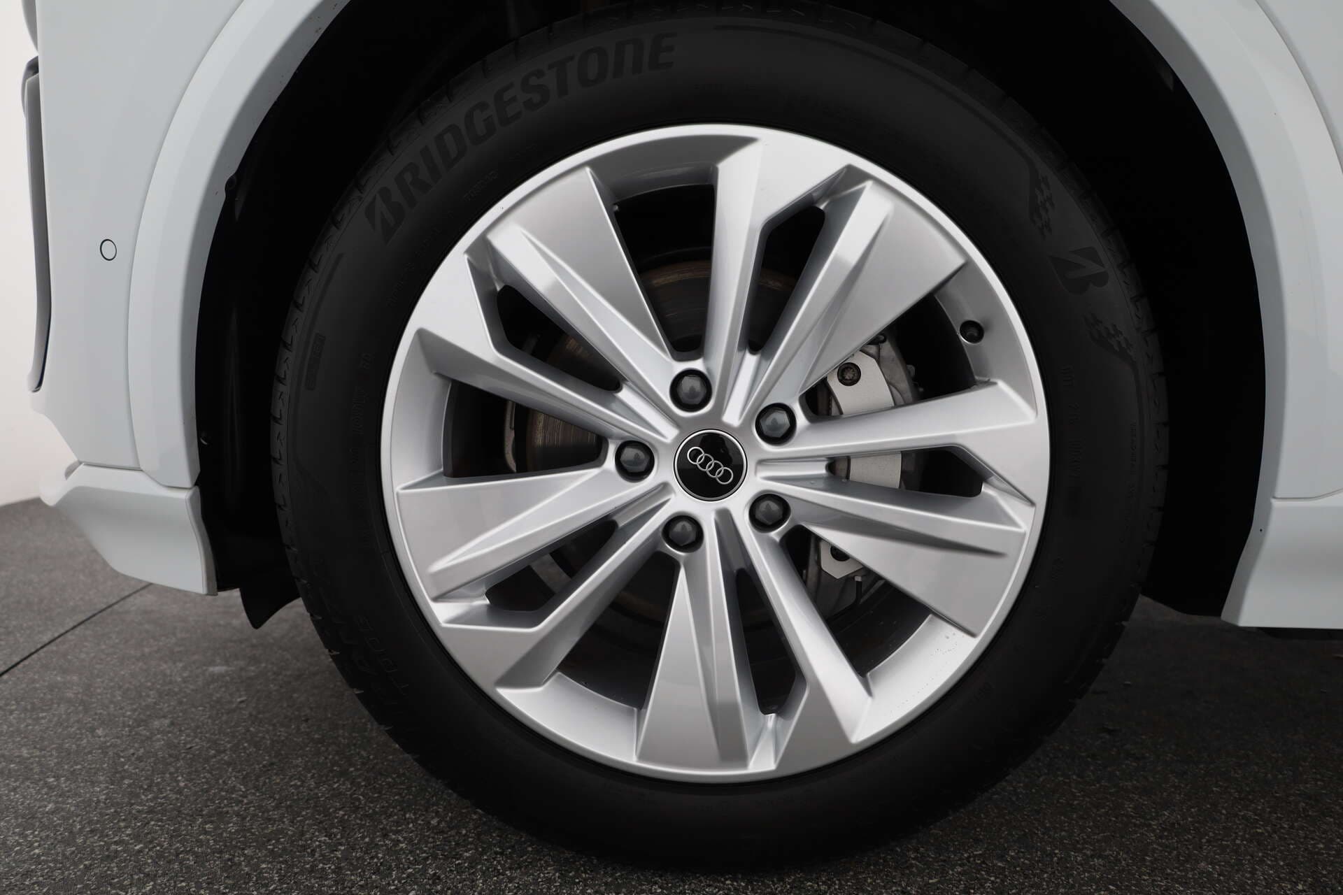 AUDI Q6 SUV, photo 7 sur 17
