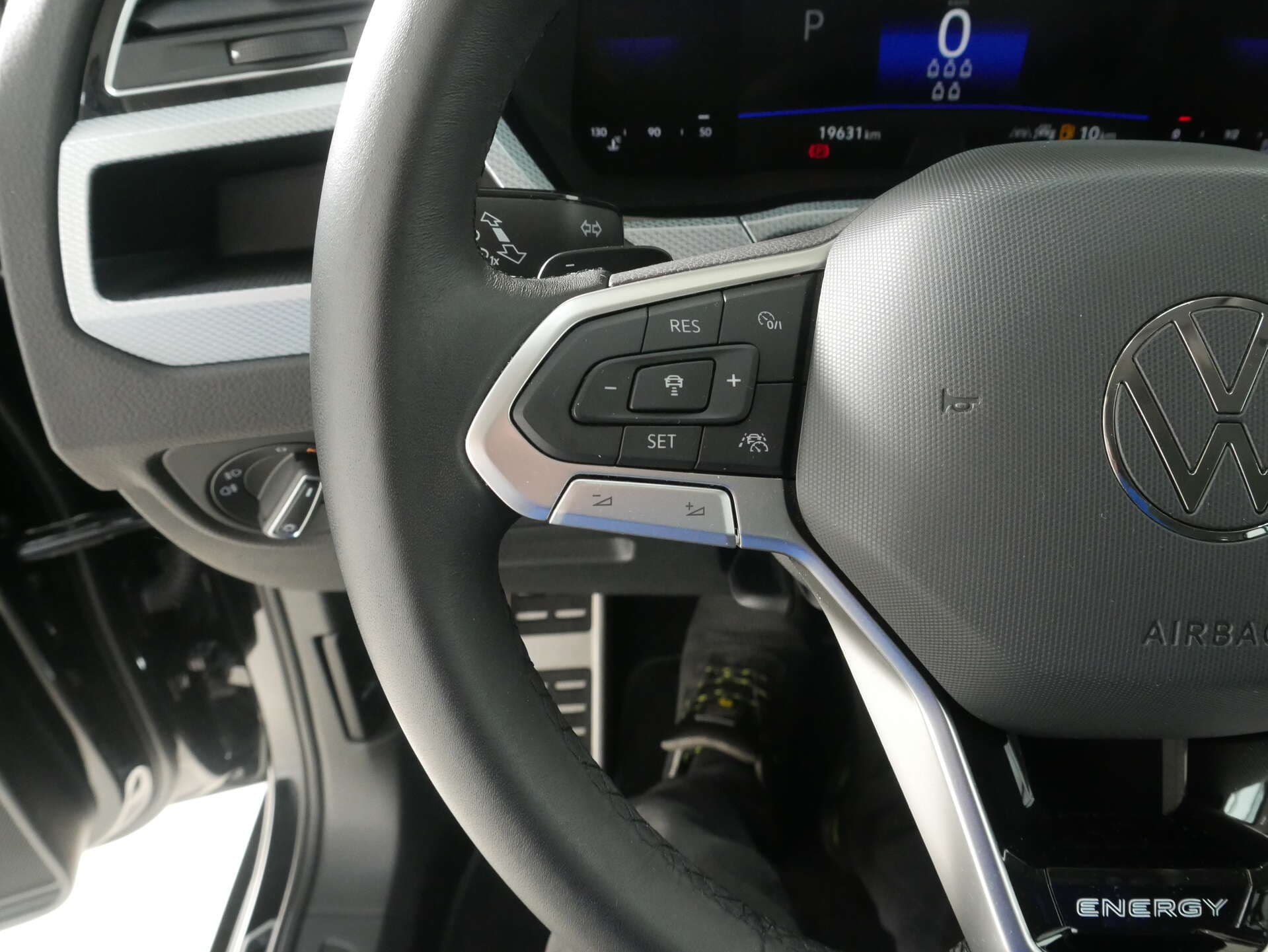 VOLKSWAGEN Touran, photo 9 sur 17