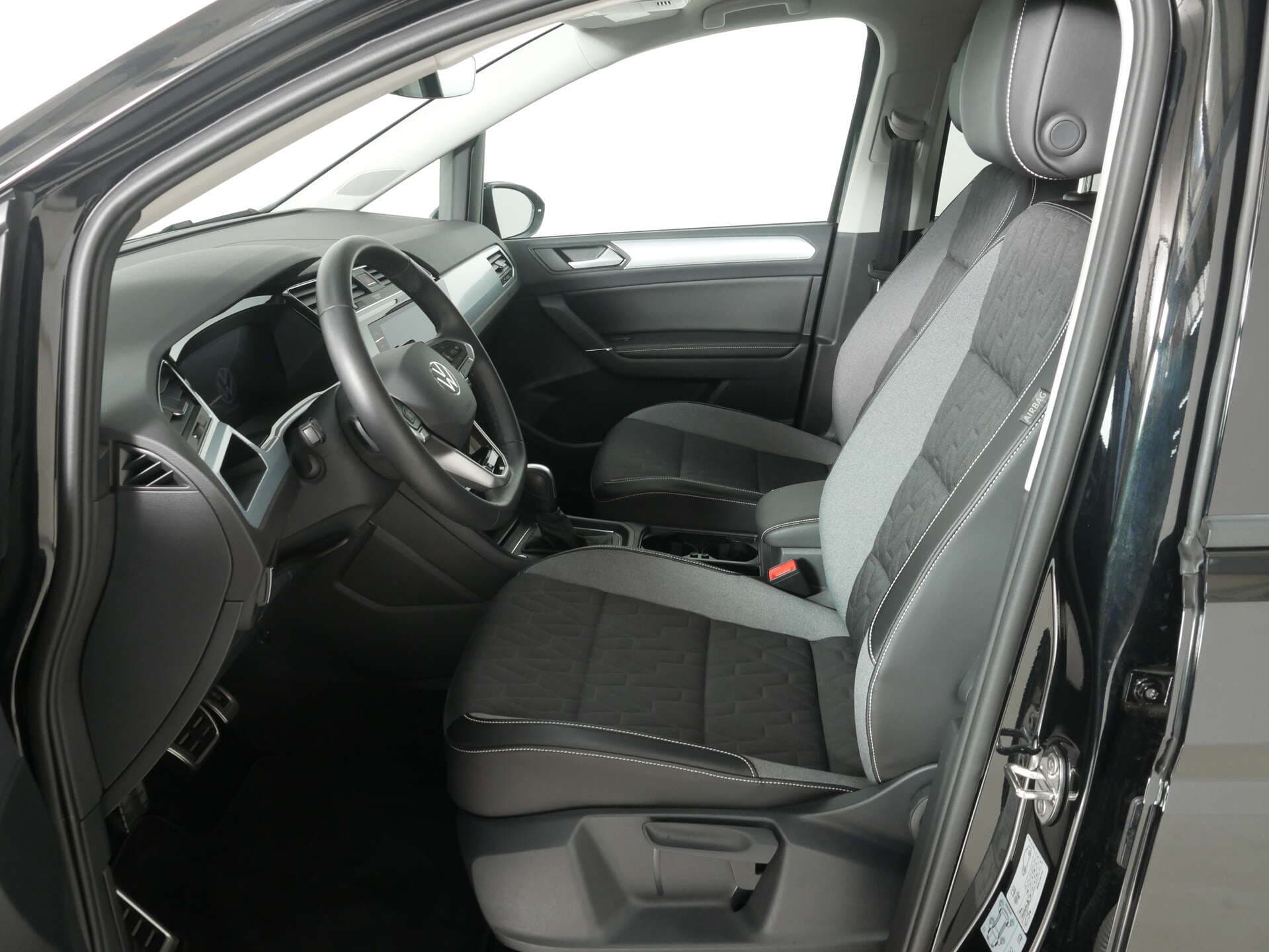 VOLKSWAGEN Touran, photo 12 sur 17