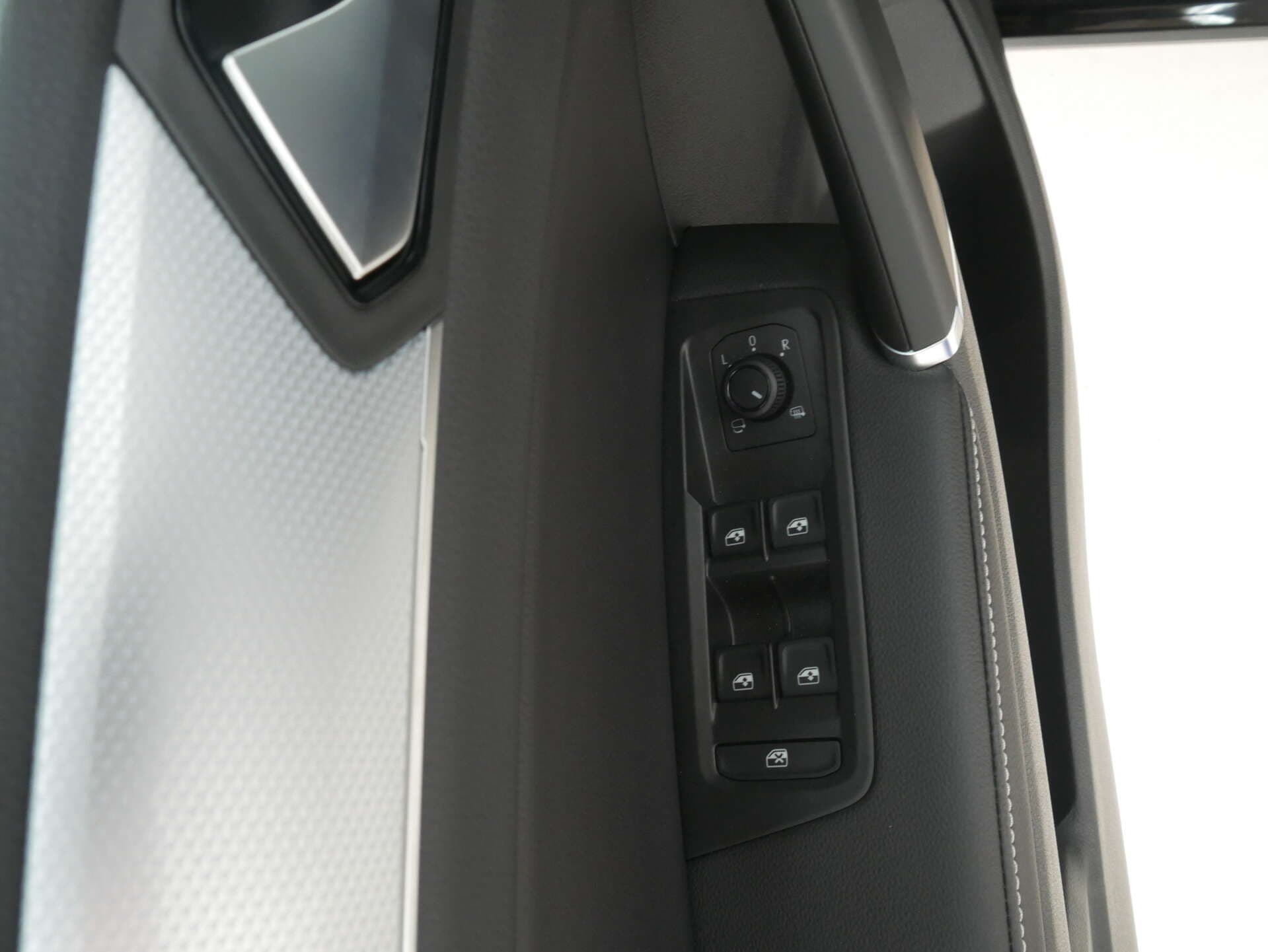 VOLKSWAGEN Touran, photo 14 sur 17